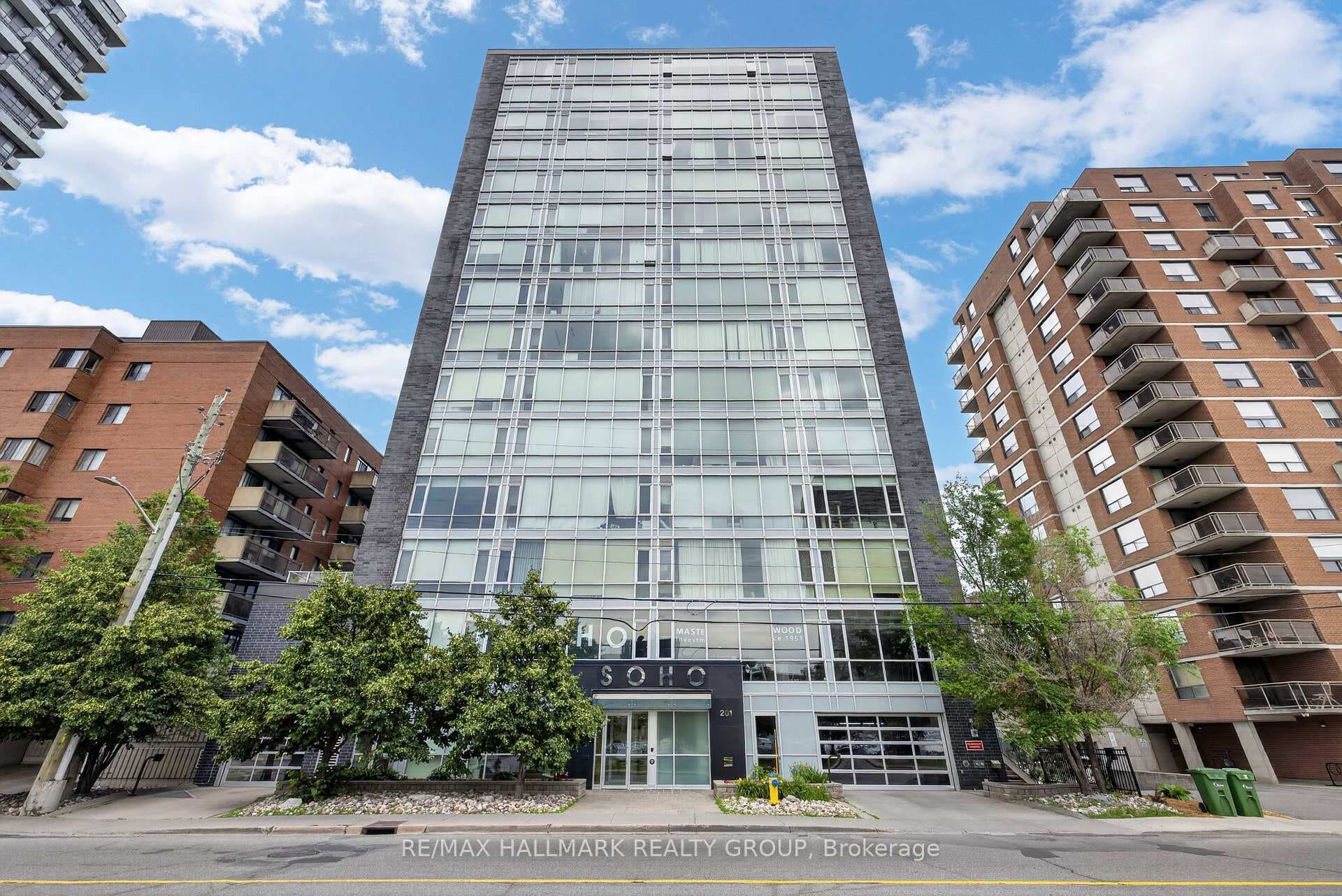 201 Parkdale Avenue Unit 1001 photo 2