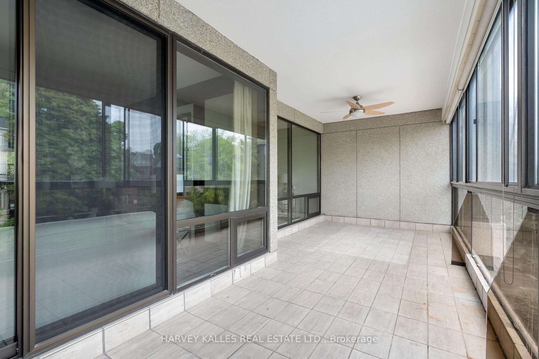 342 Spadina Road Unit 304 photo 21