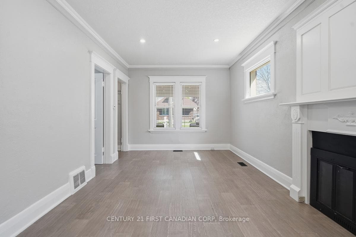 63 Beattie Avenue photo 9