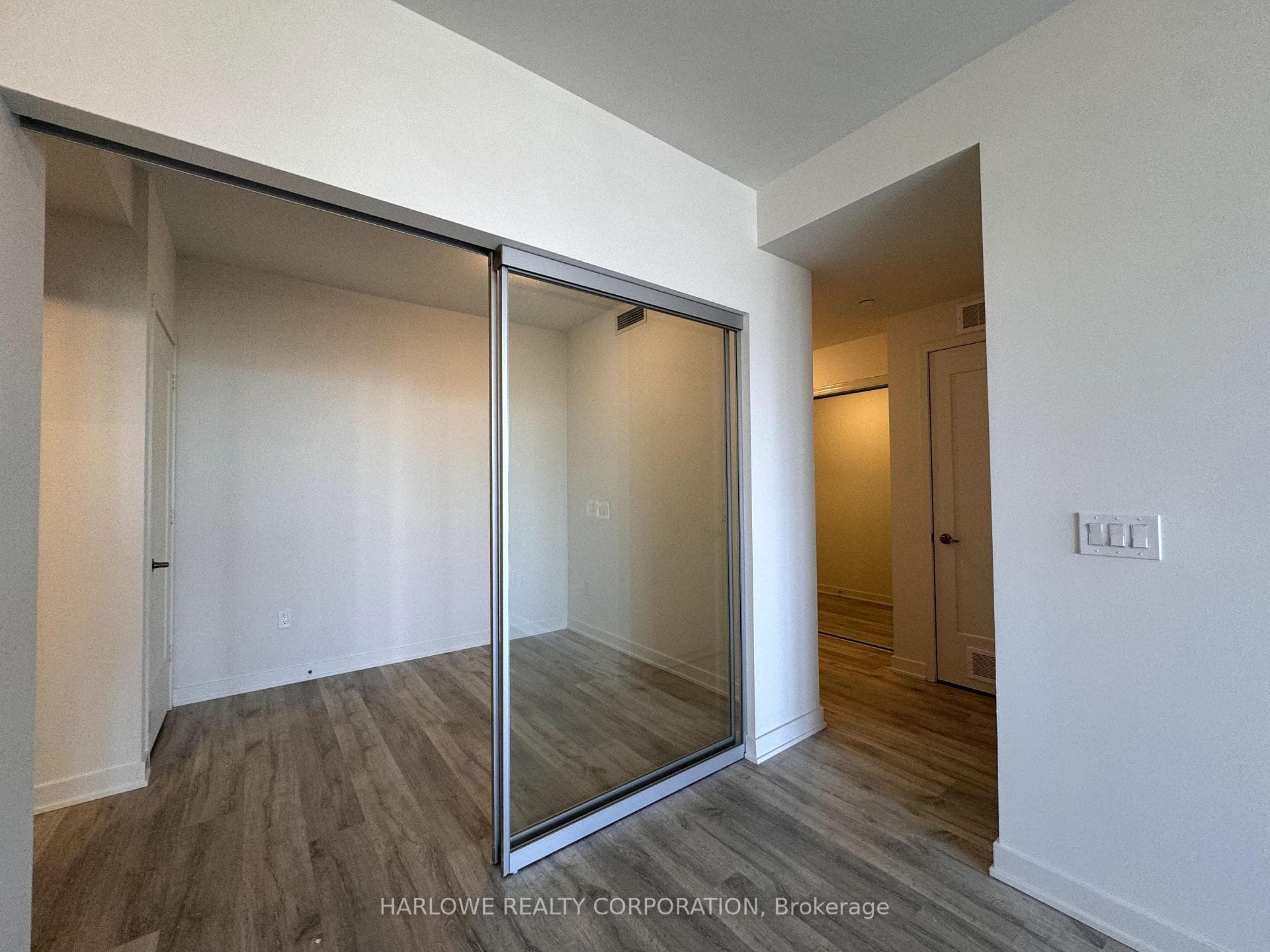 70 Princess Street Unit 2205 E photo 4