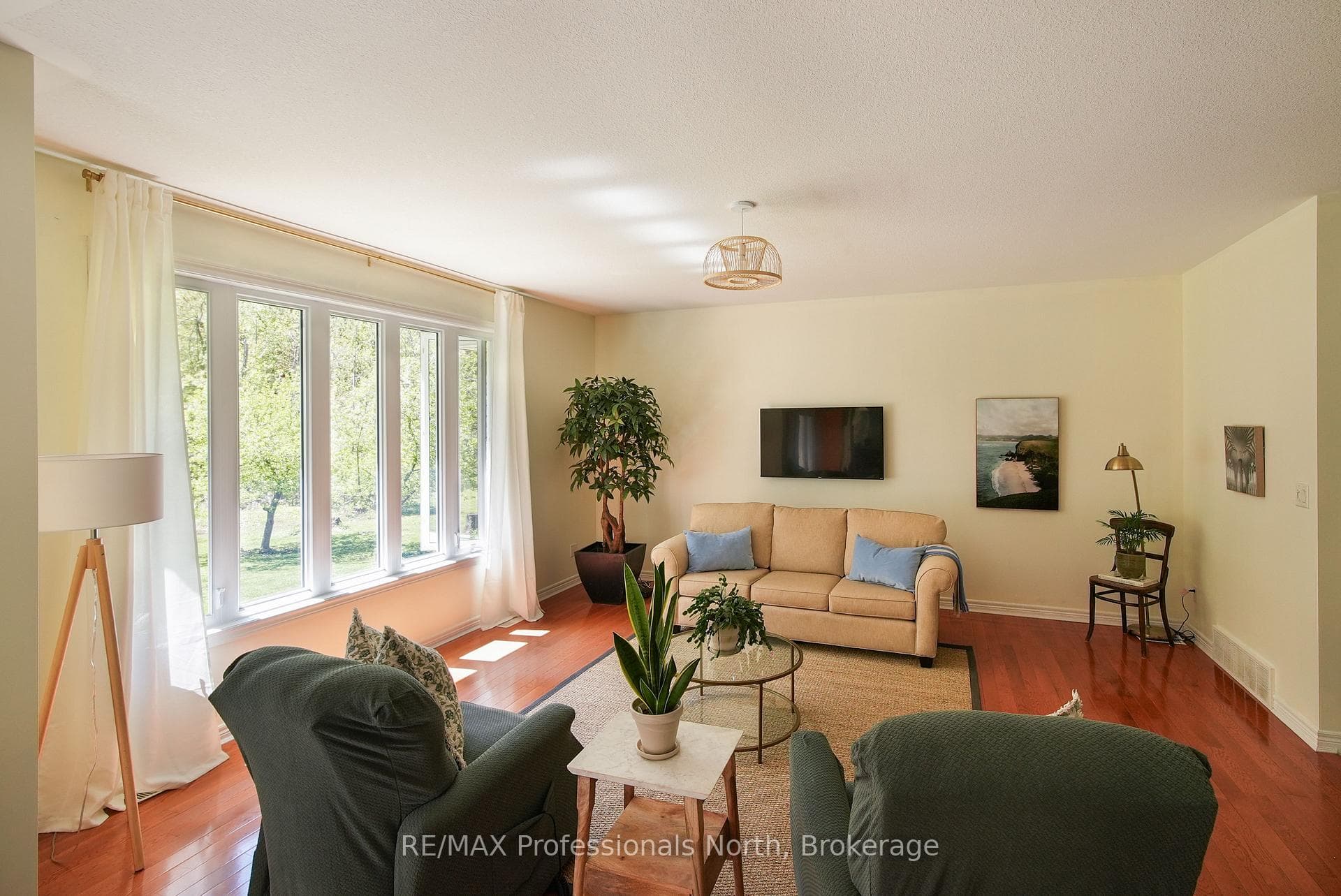 9883 Graham Road photo 16