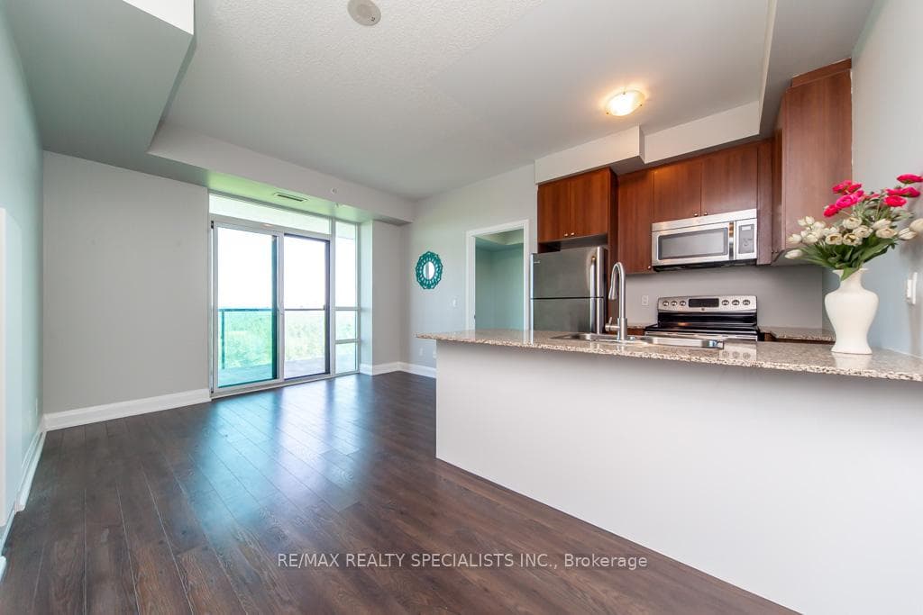 Kitchen / Living Room