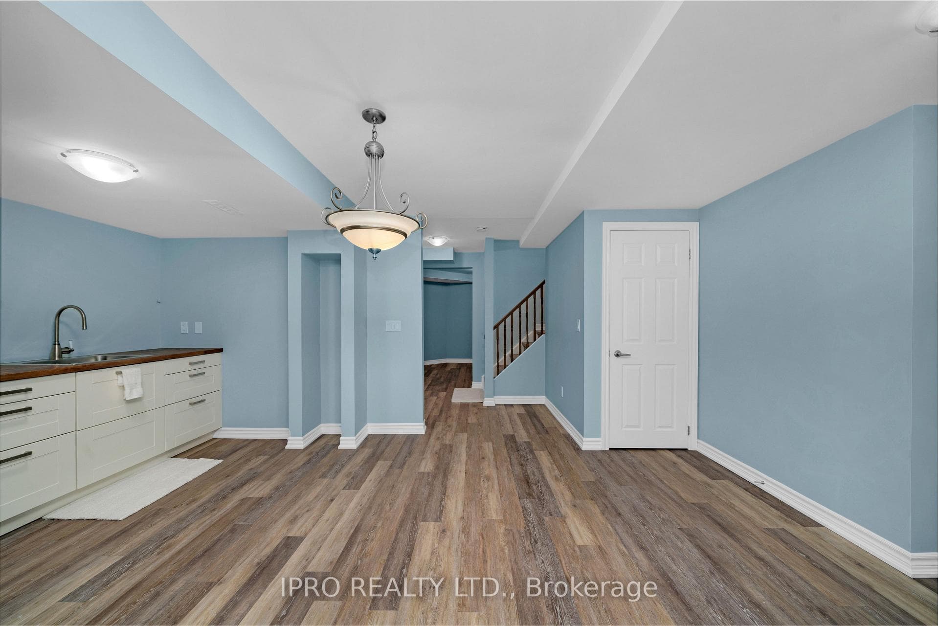 1392 Hill Street photo 38