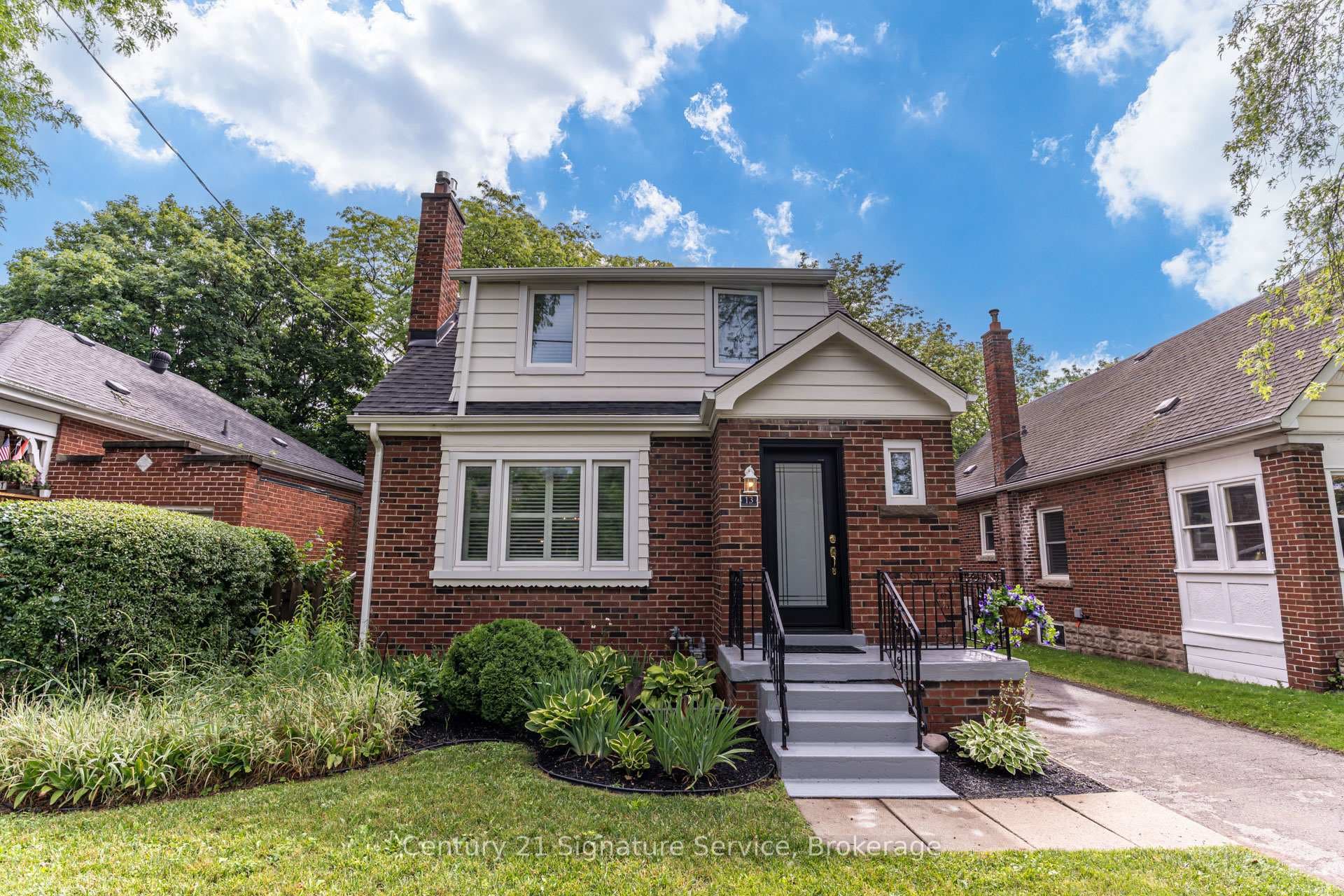 13 Allan Avenue photo 4