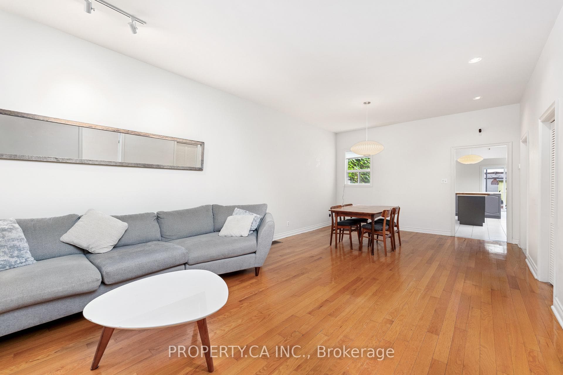 233 Clinton Street photo 4