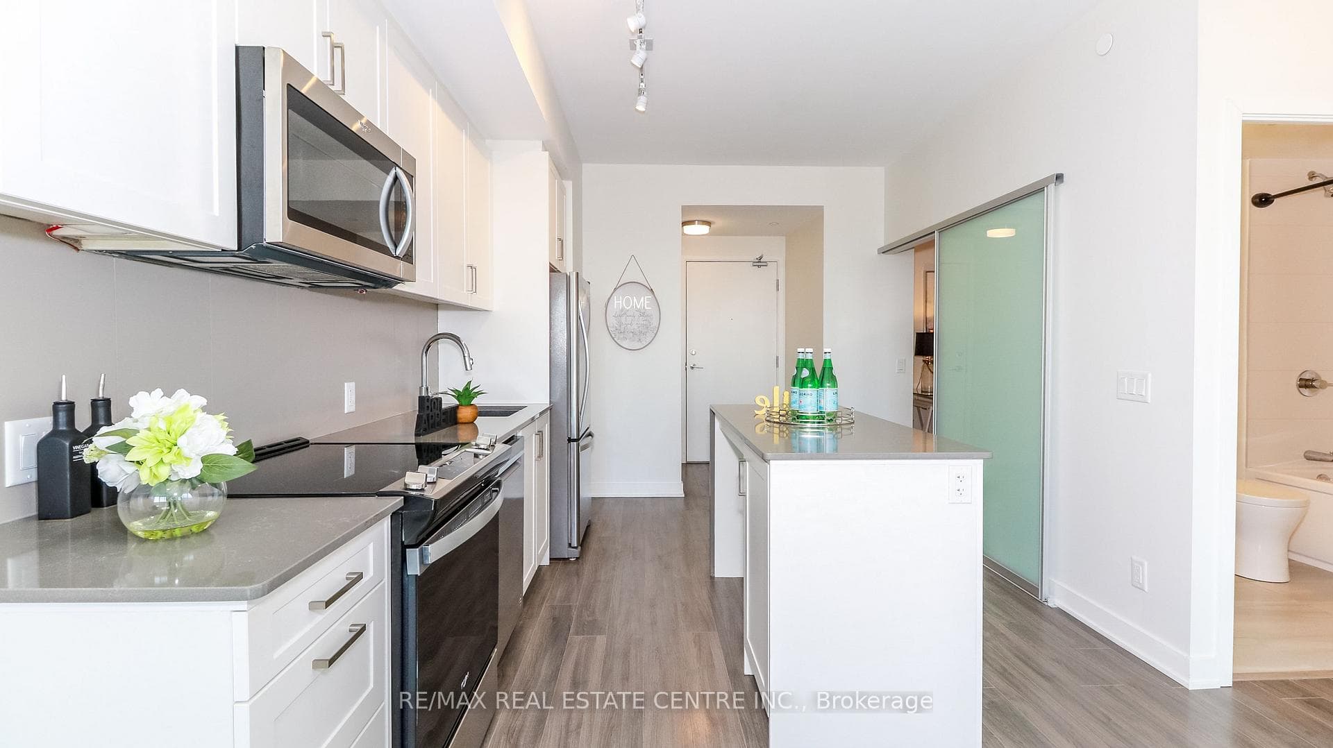 681 Yonge Street Unit 216 photo 19