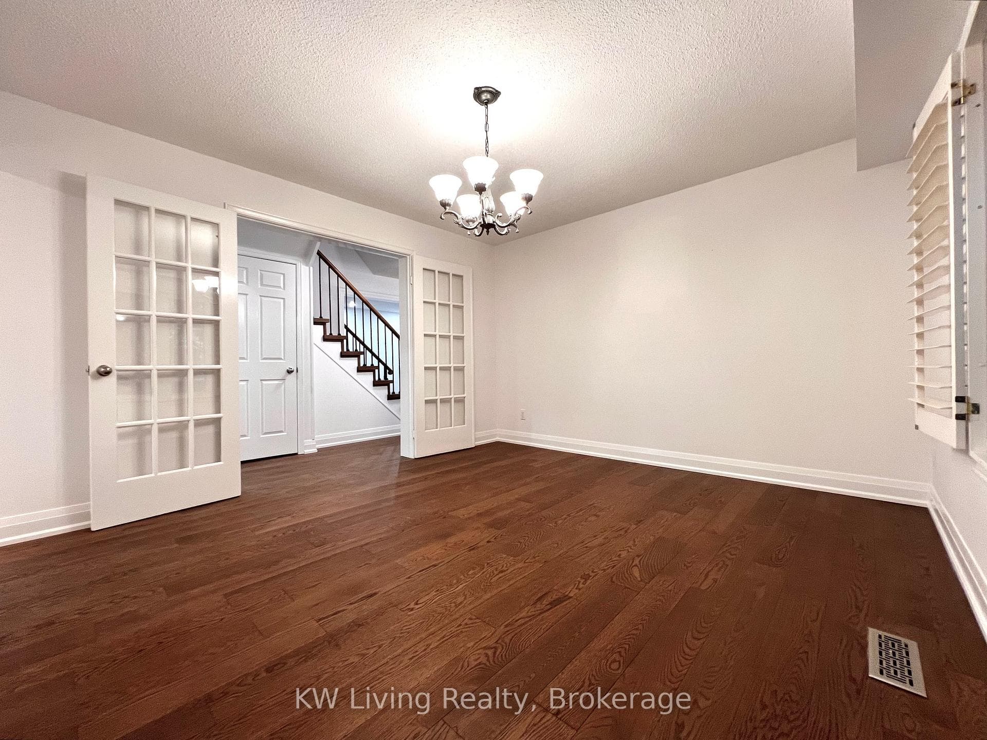 92 Breckonwood Crescent photo 6