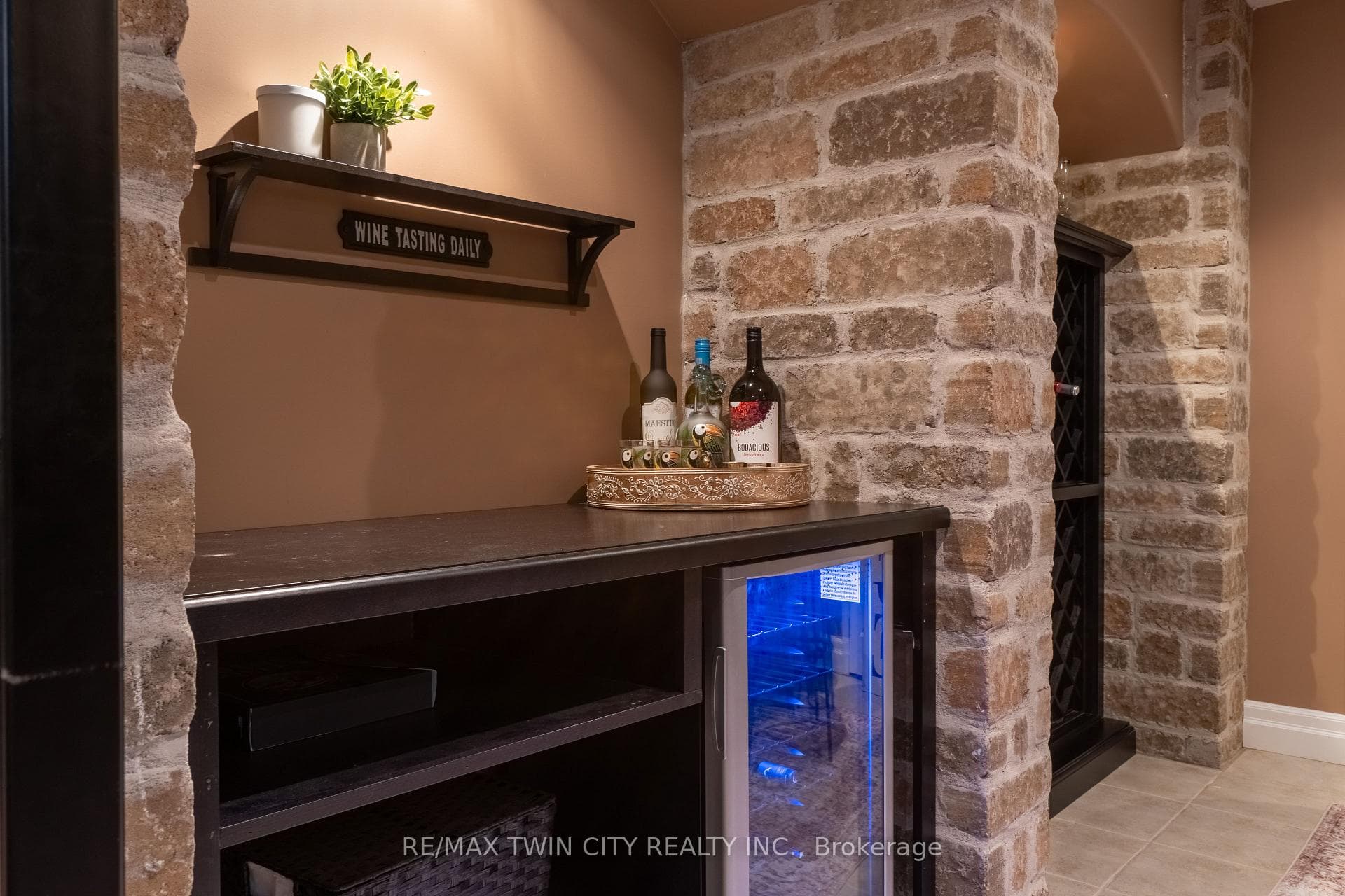 42 Marriott Place photo 18