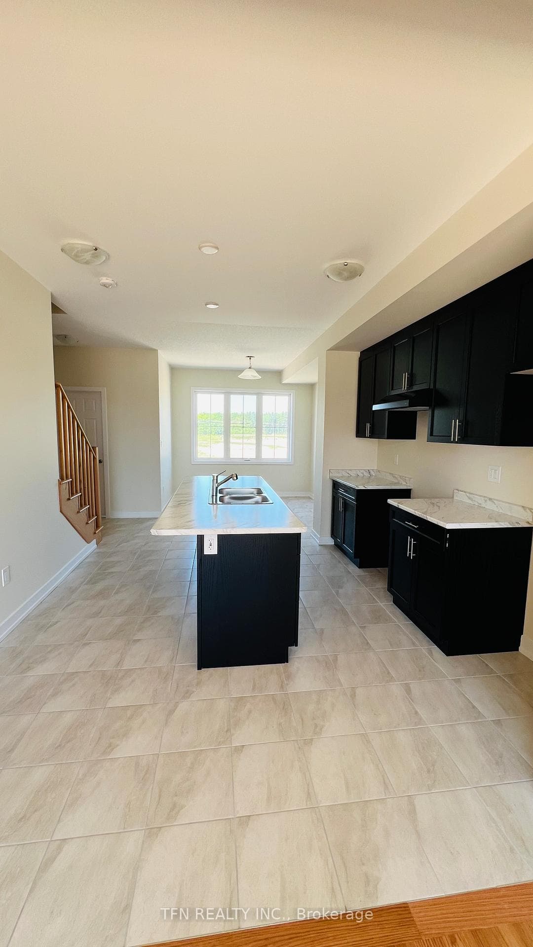 125 Melody Lane photo 5