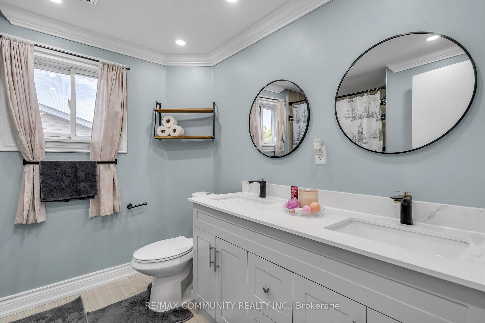 650 Bon Echo Drive photo 22