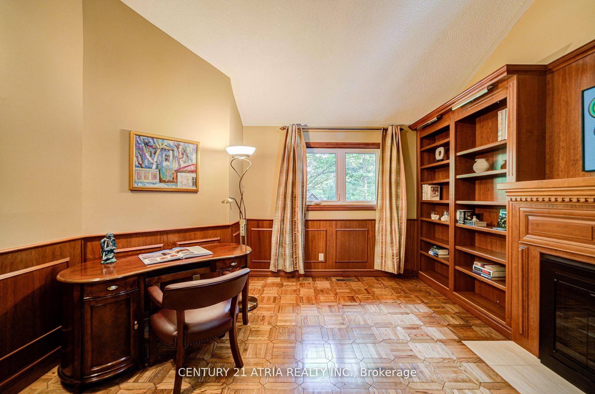 2671 Thickson Road photo 24