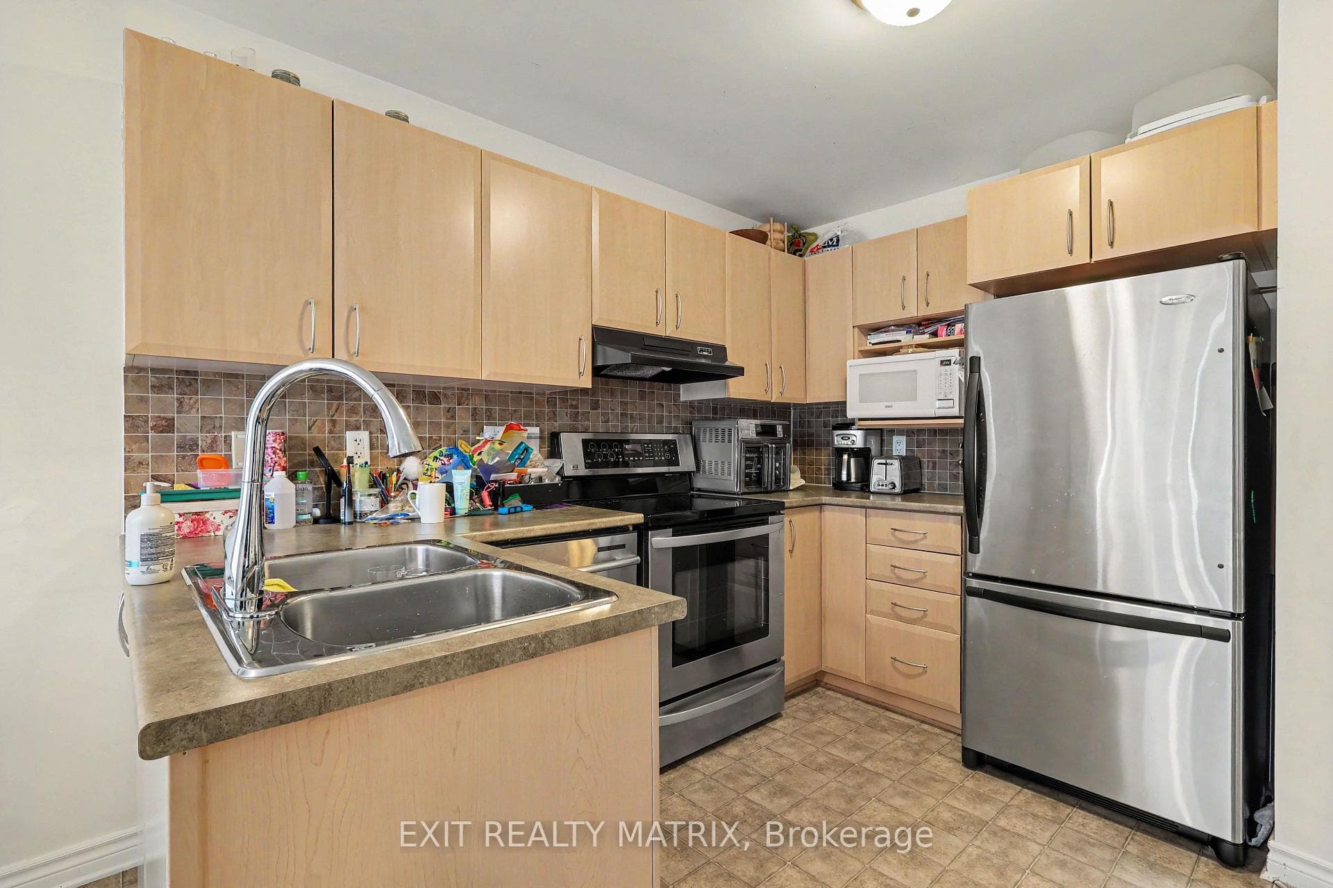 416 Goldenbrook Way photo 2