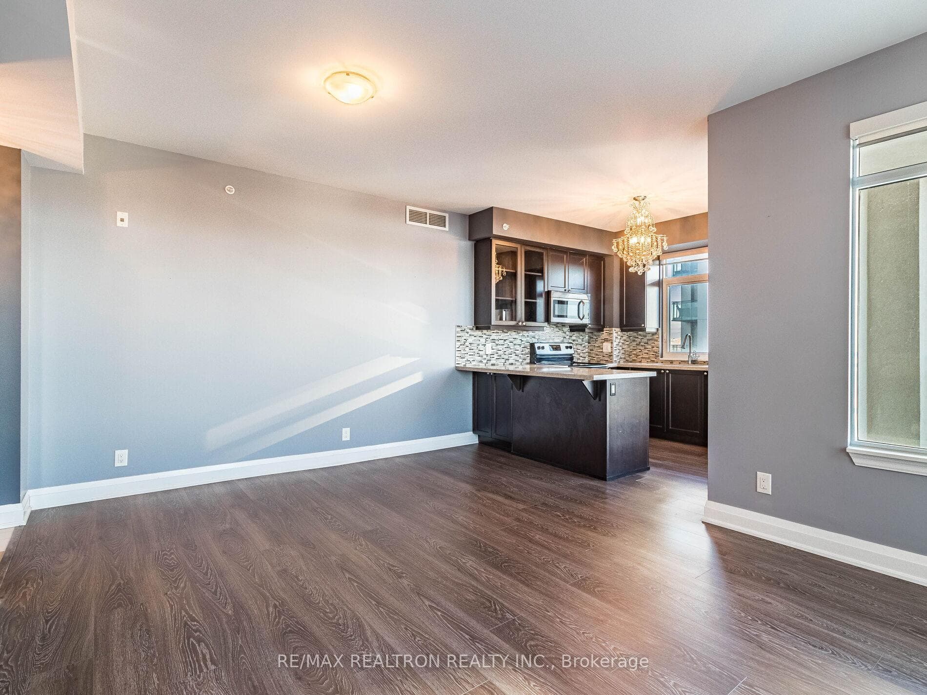 24 Woodstream Boulevard Unit 404 photo 8