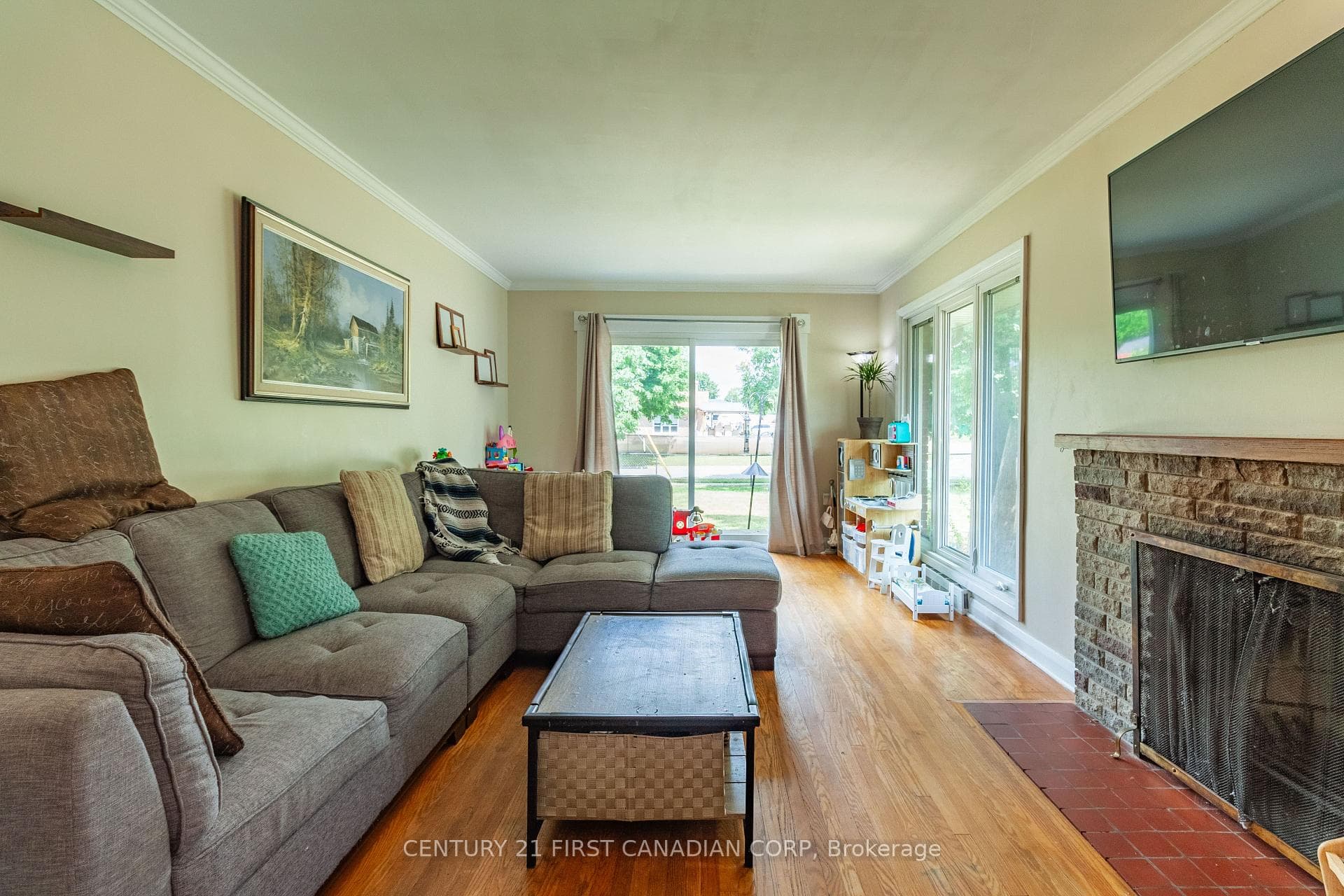 1721 Moffatt Avenue photo 17