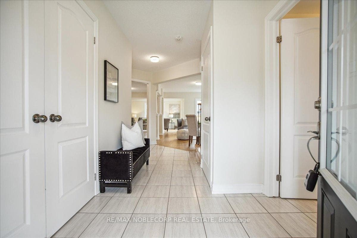 40 Bruce Cameron Drive photo 6