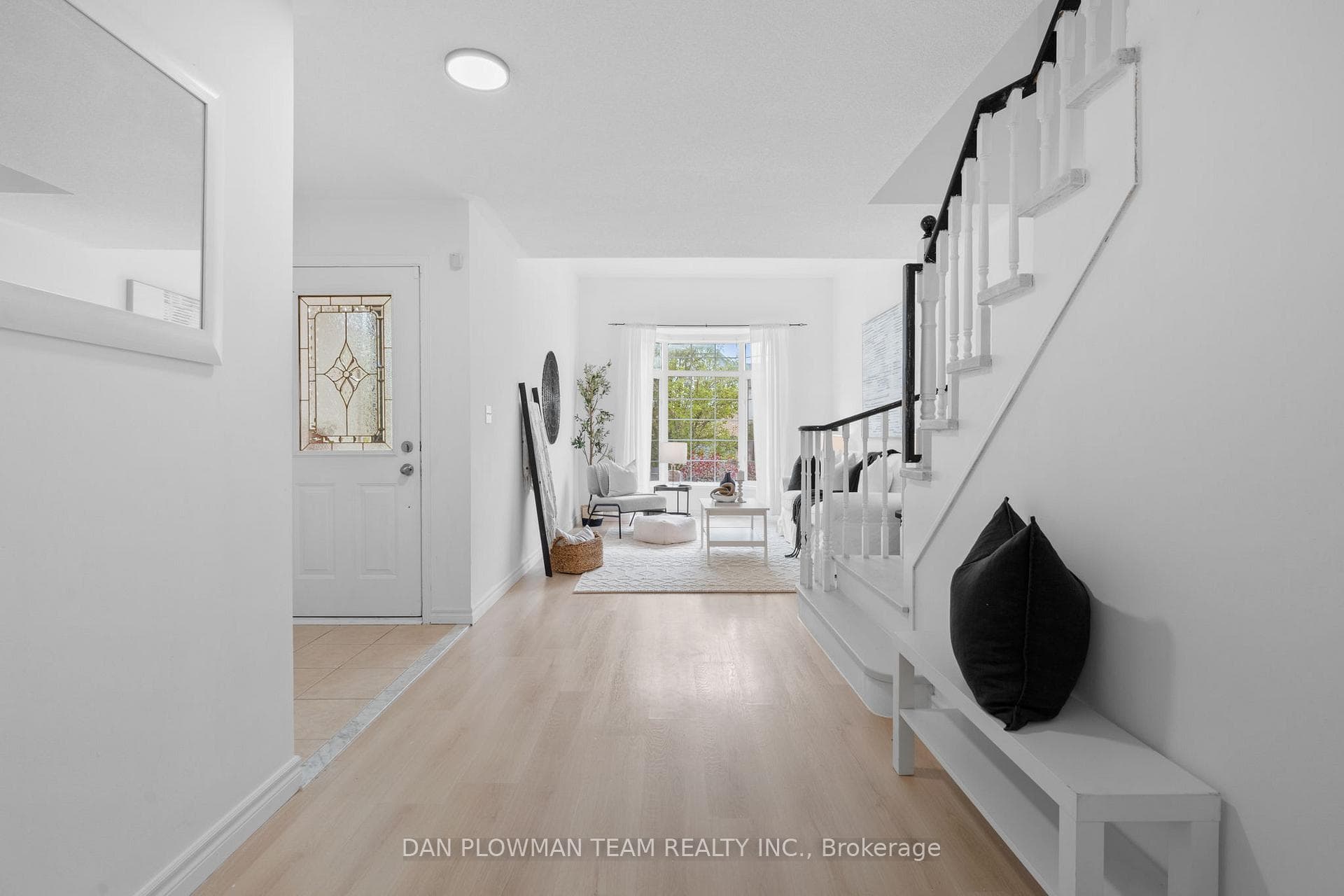581 Oldman Road photo 7