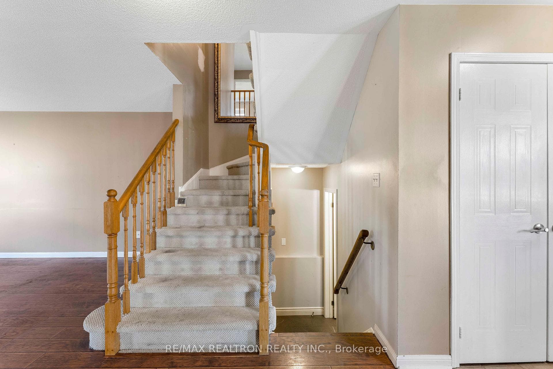 34 Aikens Crescent photo 17