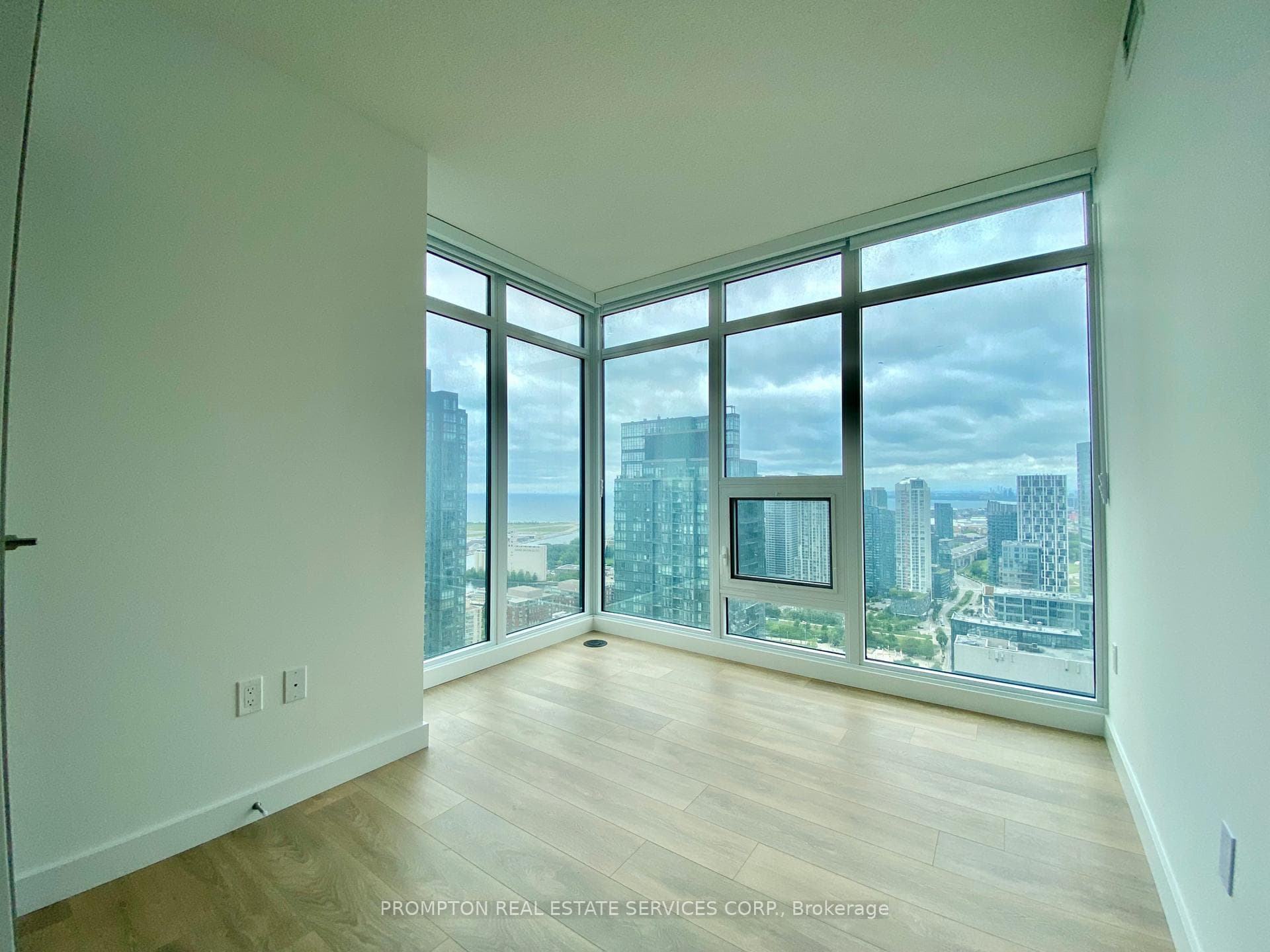 3 CONCORD CITYPLACE Way Unit 4011 photo 13