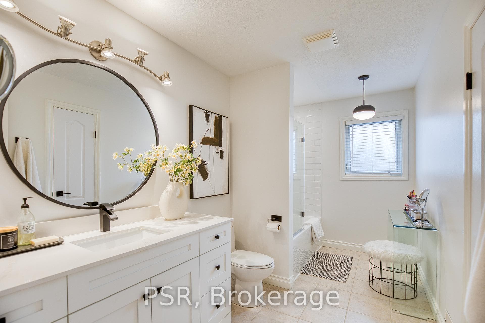 735 Salzburg Drive photo 27