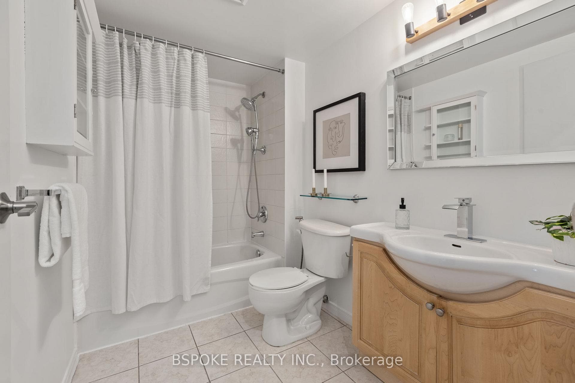 46 Western Battery Road Unit 834 photo 17