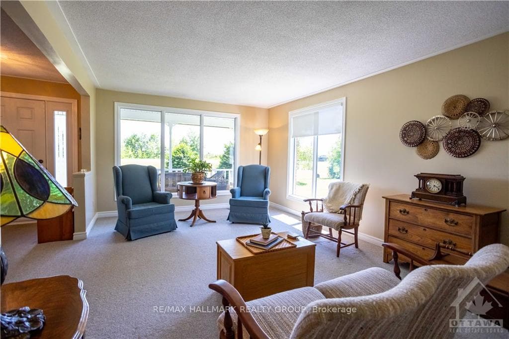 11855 COUNTY ROAD 3 Road photo 9