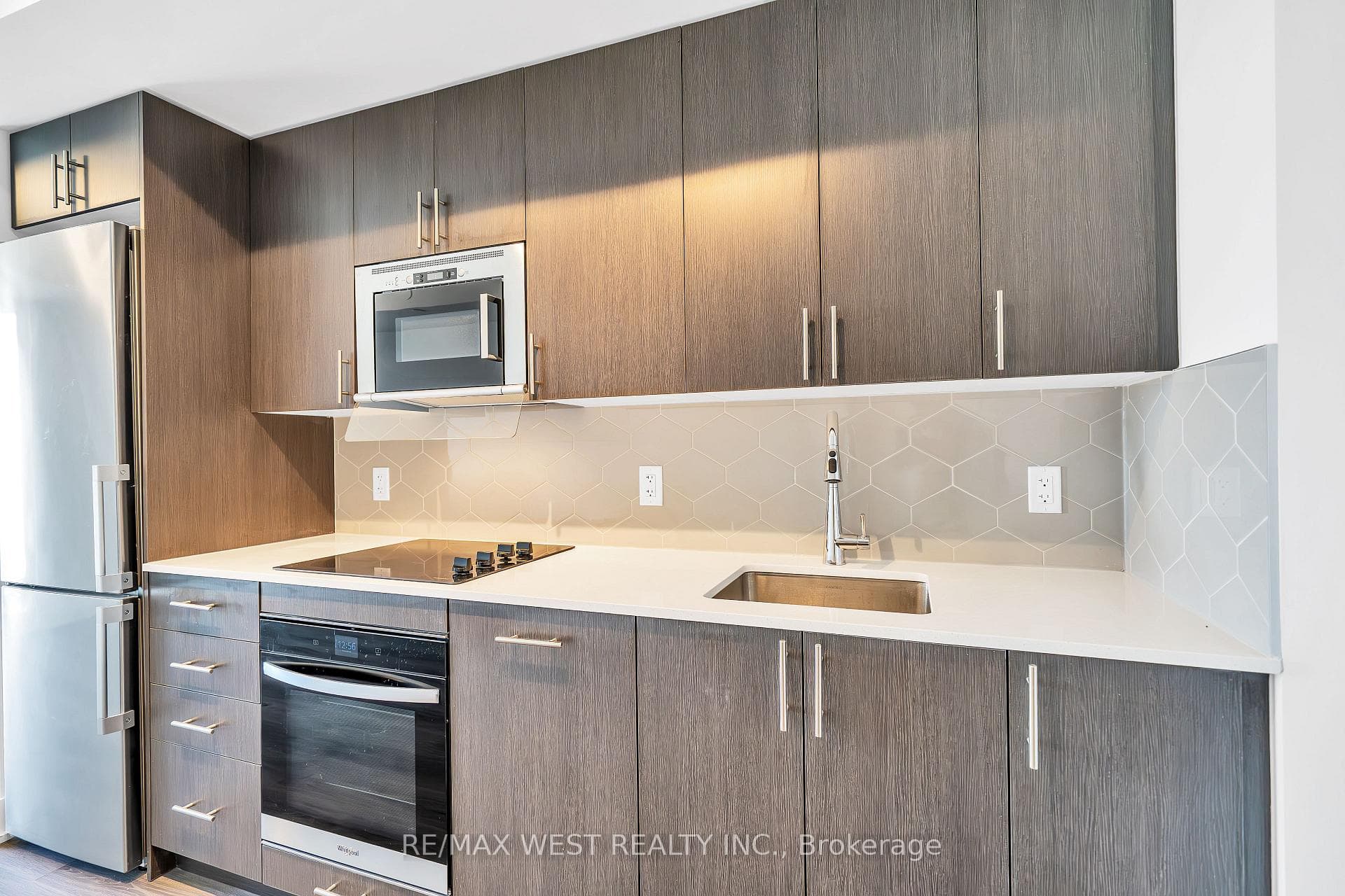2545 Simcoe Street Unit 2020 photo 5