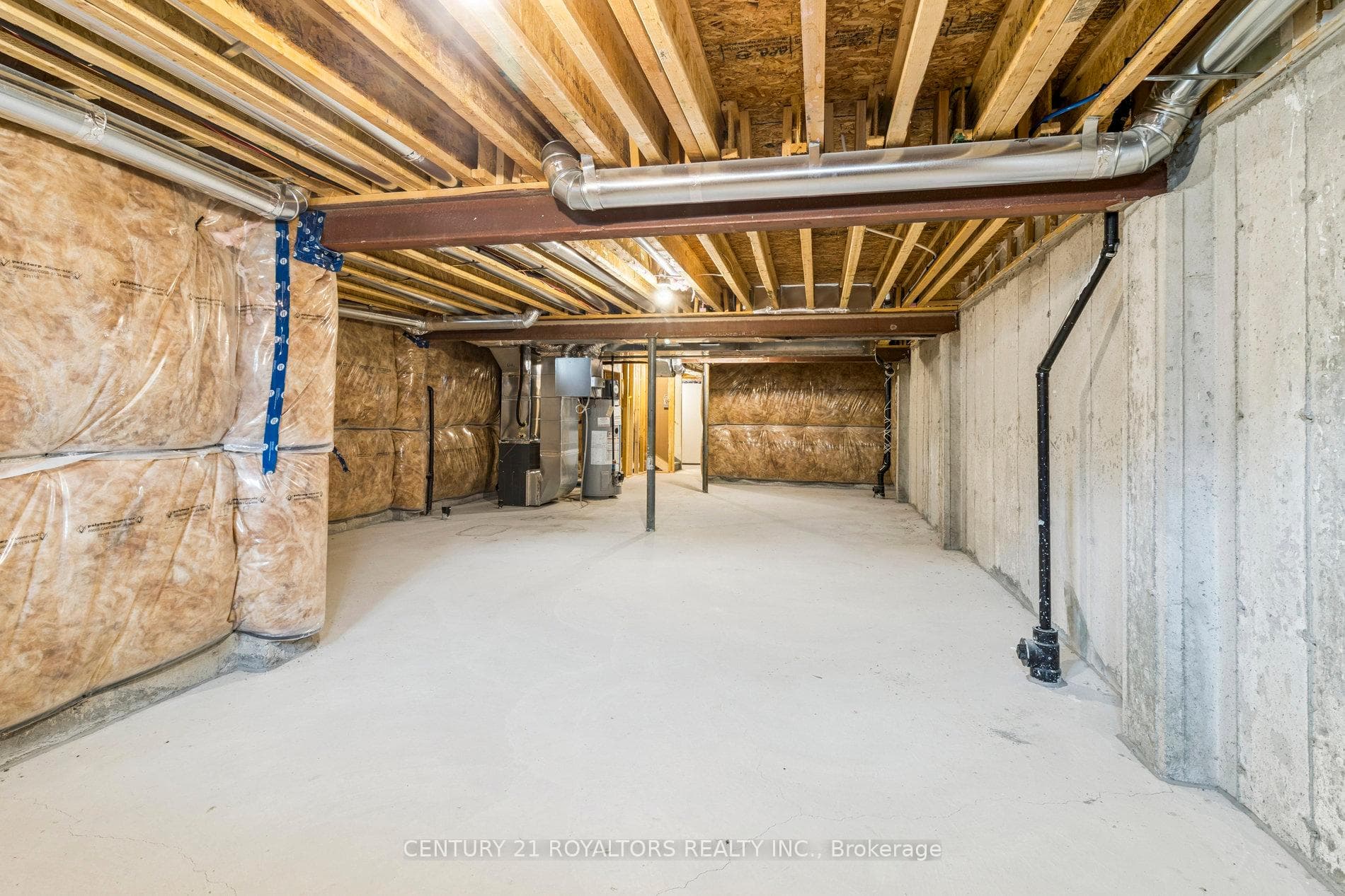 25 Ferragine Crescent photo 37
