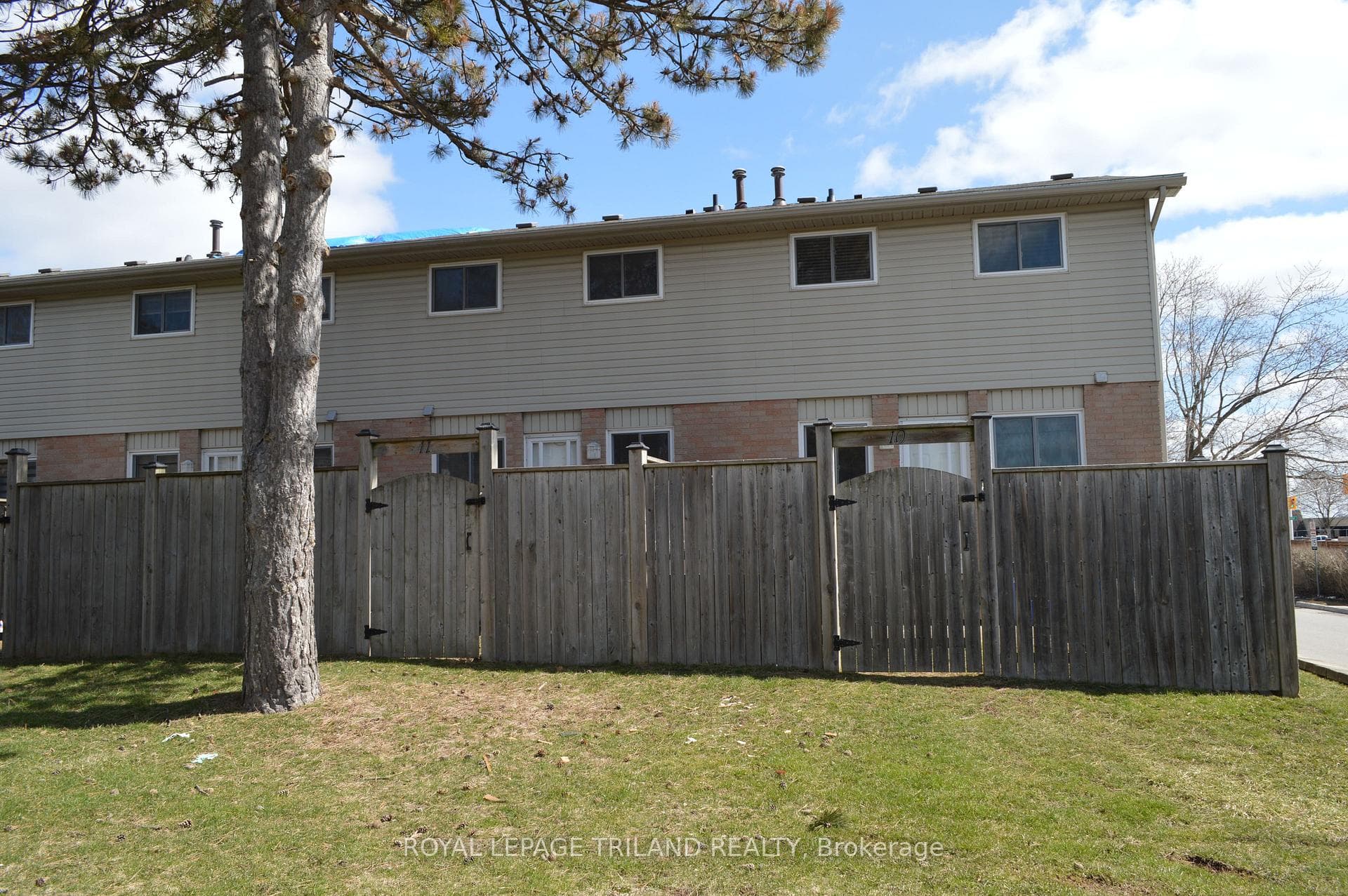 1095 Jalna Boulevard Unit 11 photo 19