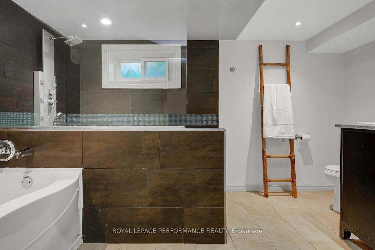 1207 Woodside Drive photo 32