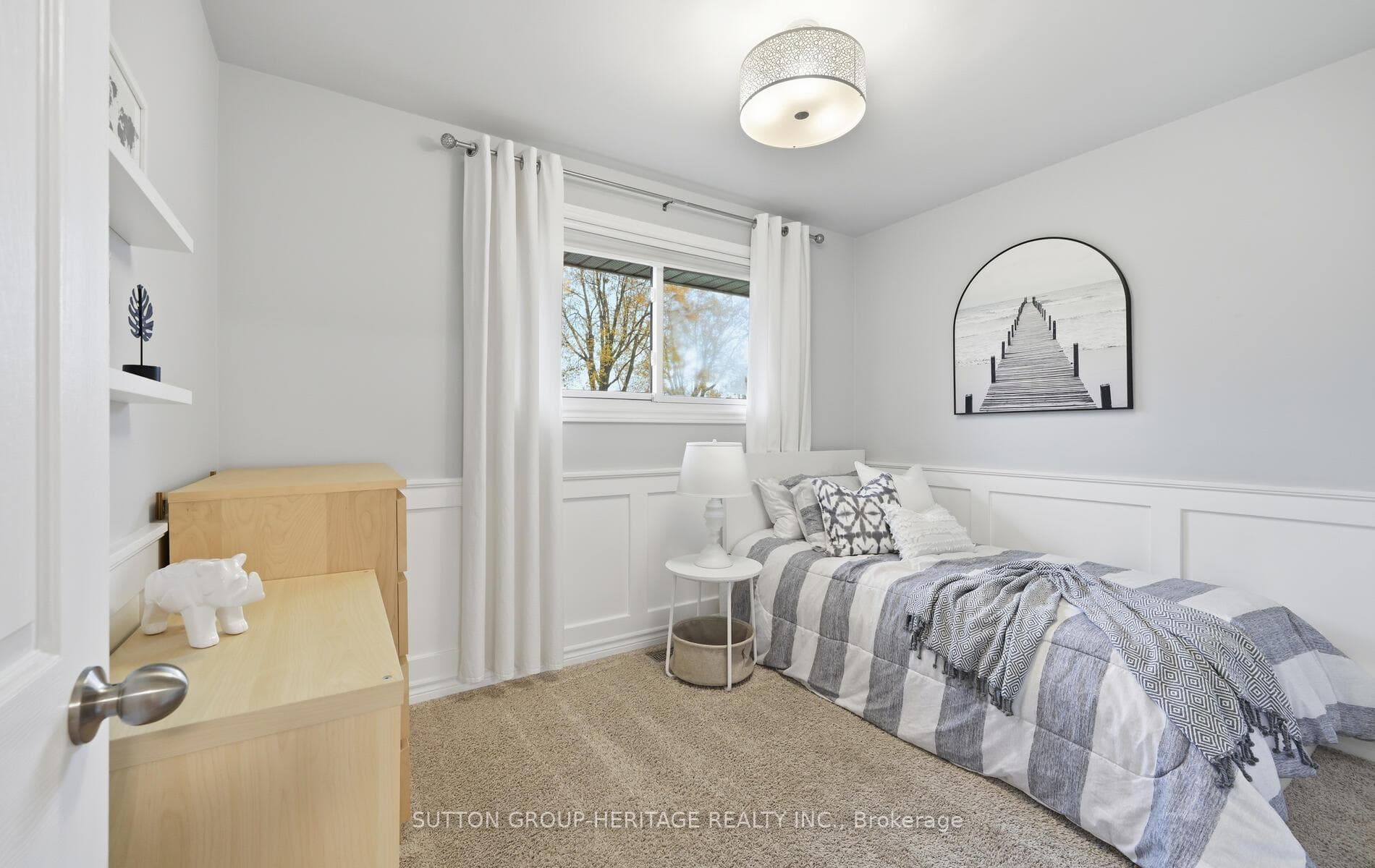 452 Elizabeth Street photo 16