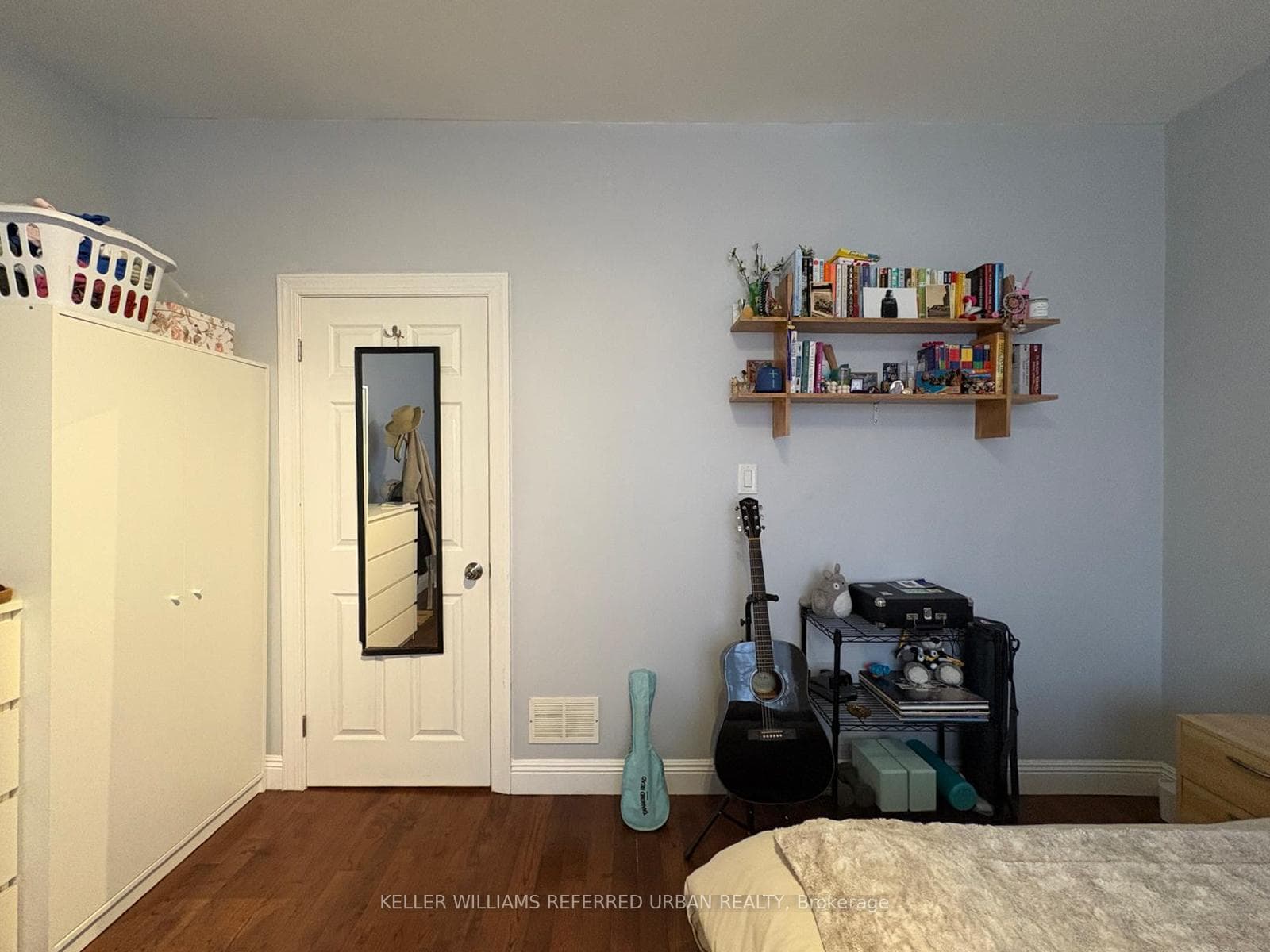 429 Ossington Avenue Unit Upper photo 8