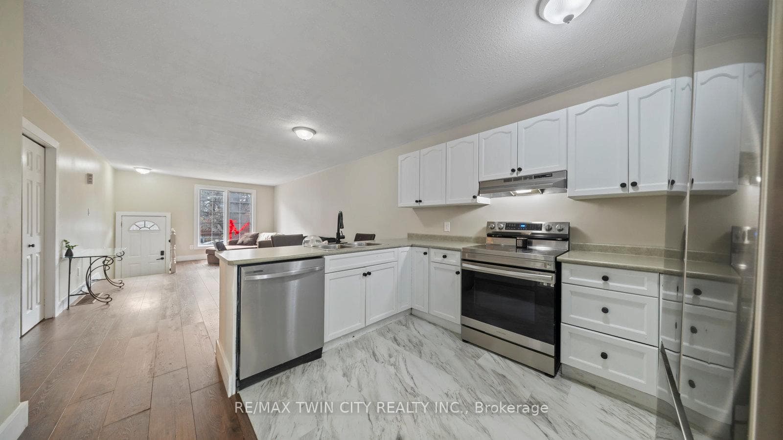 124 Marlborough Street photo 16