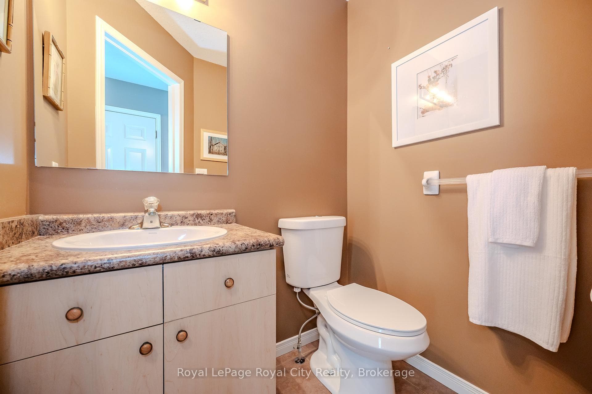 31 Schroder Crescent Unit 31 photo 9