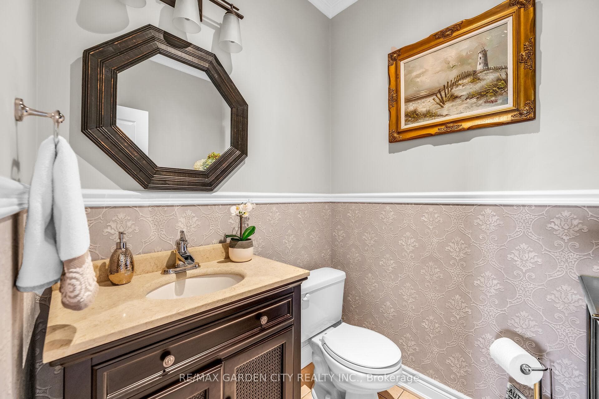 45 Bell Avenue photo 25