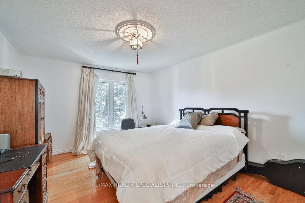 56 Glenayr Road photo 22