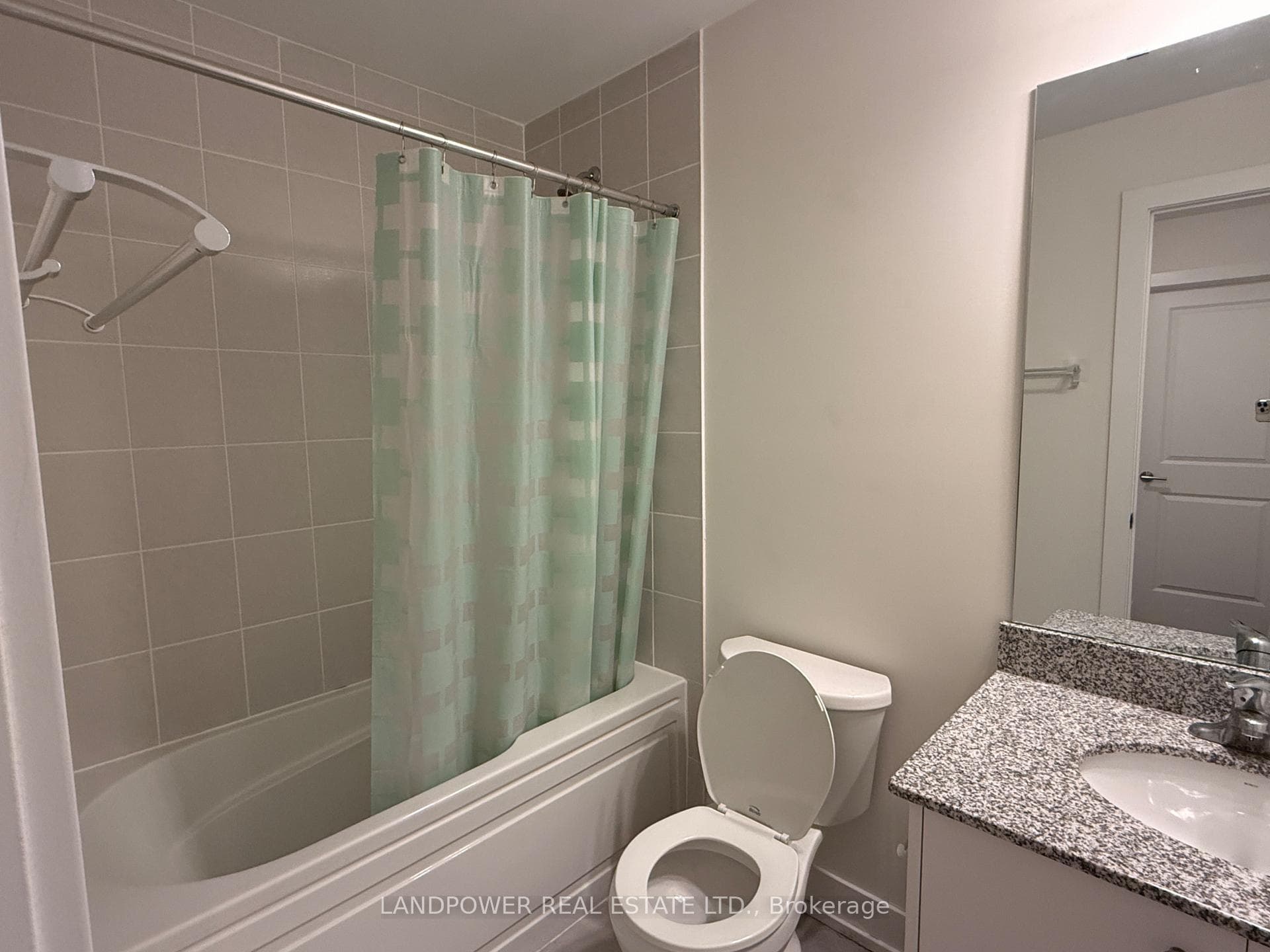 9 Phelps Lane Unit 15 photo 13