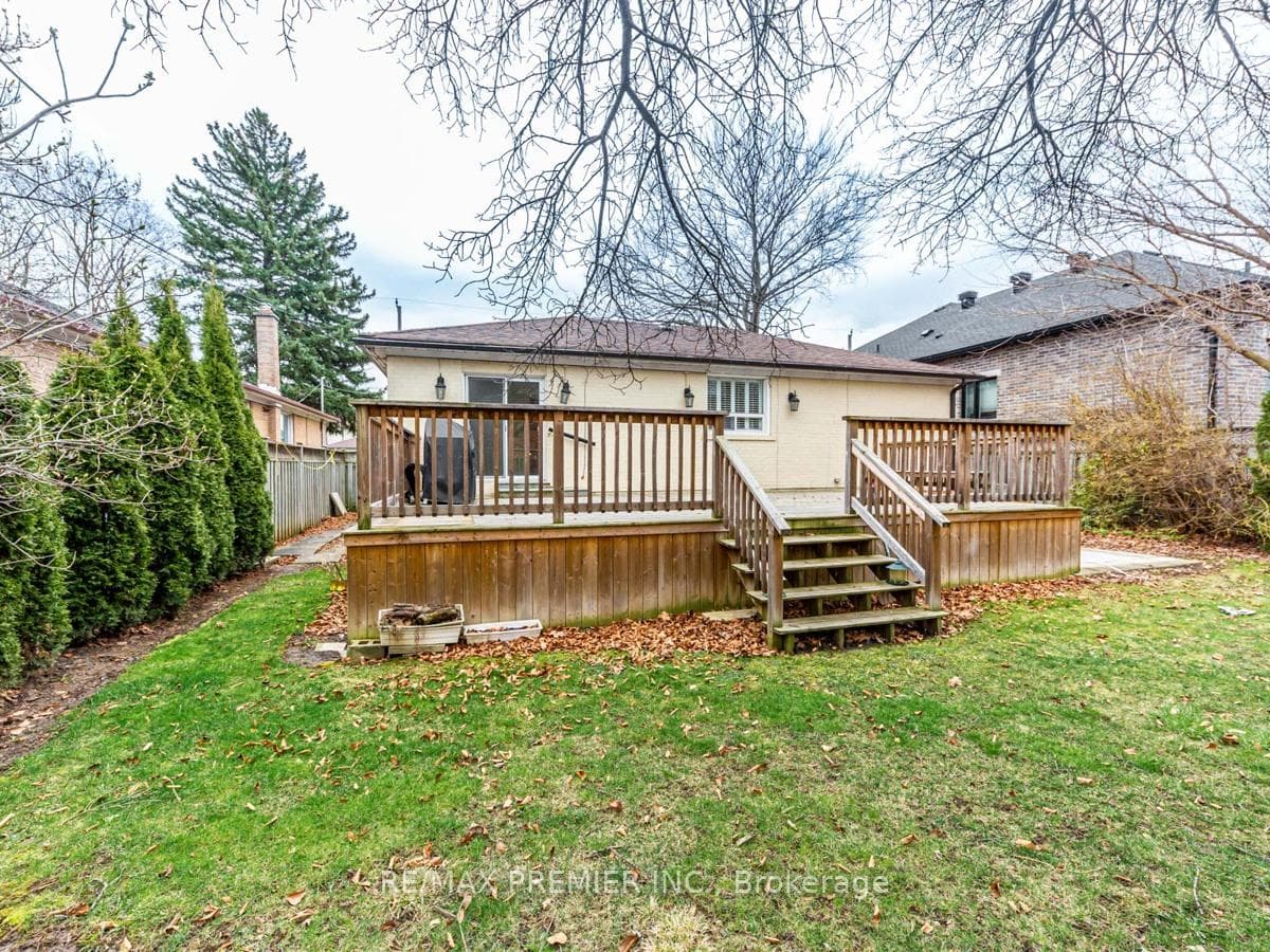 92 Searle Avenue photo 33