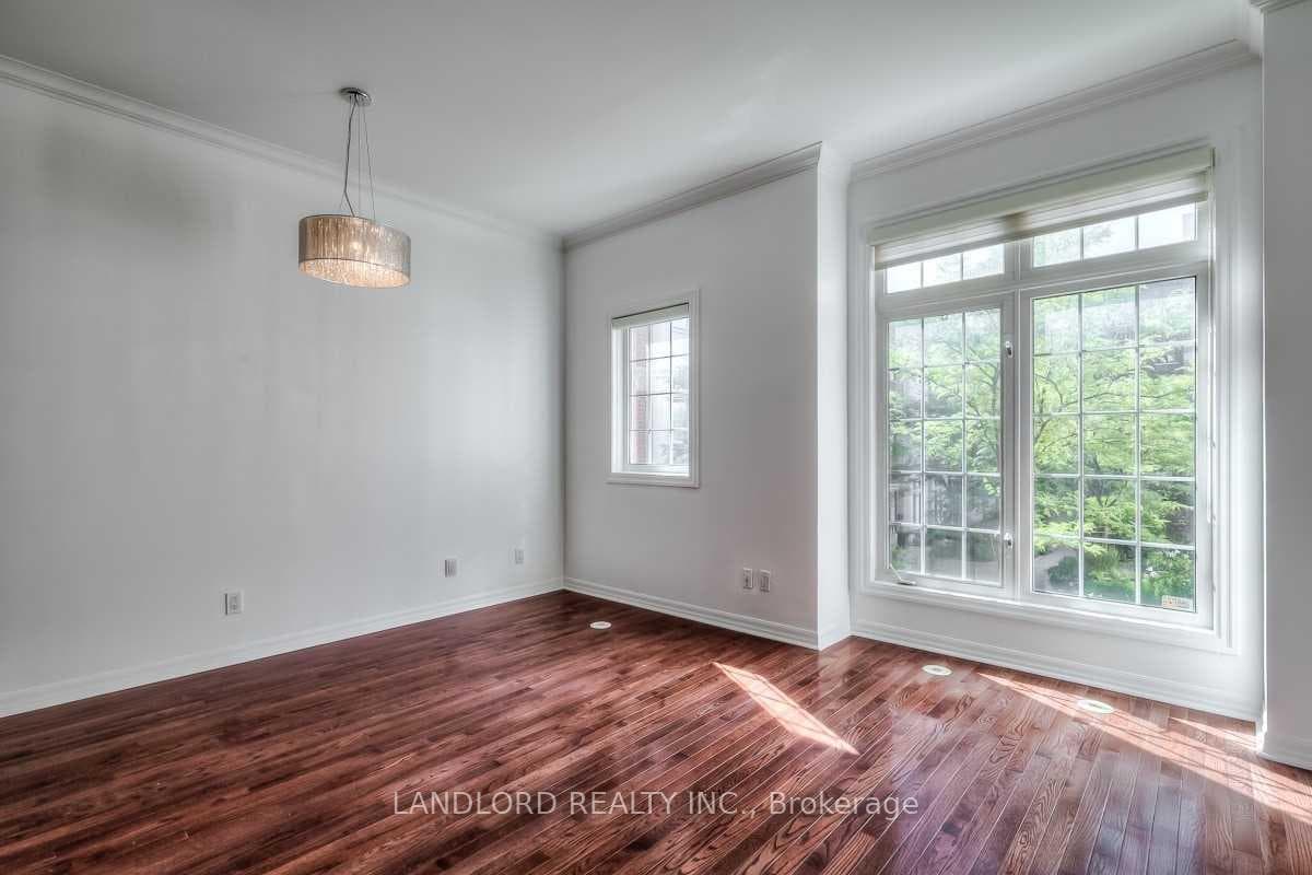 6 Wellesley Place Unit 17 photo 7