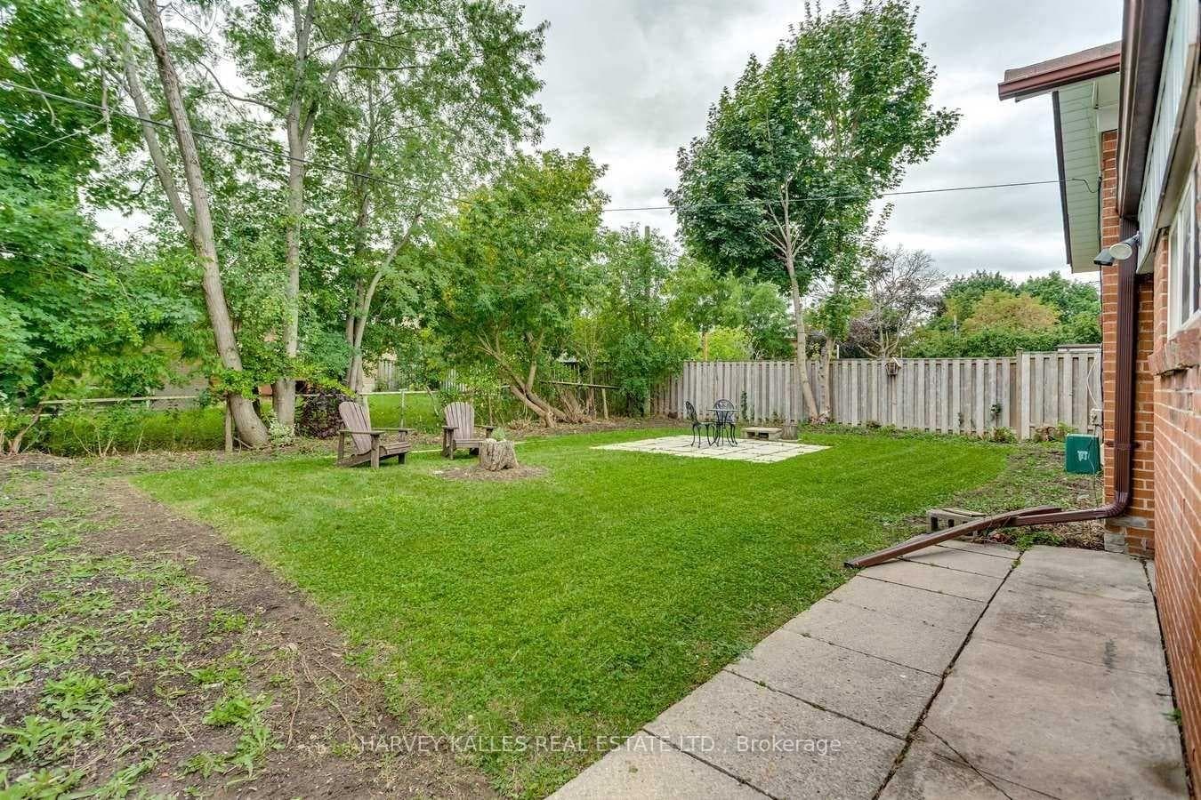 135 Combe Avenue photo 35