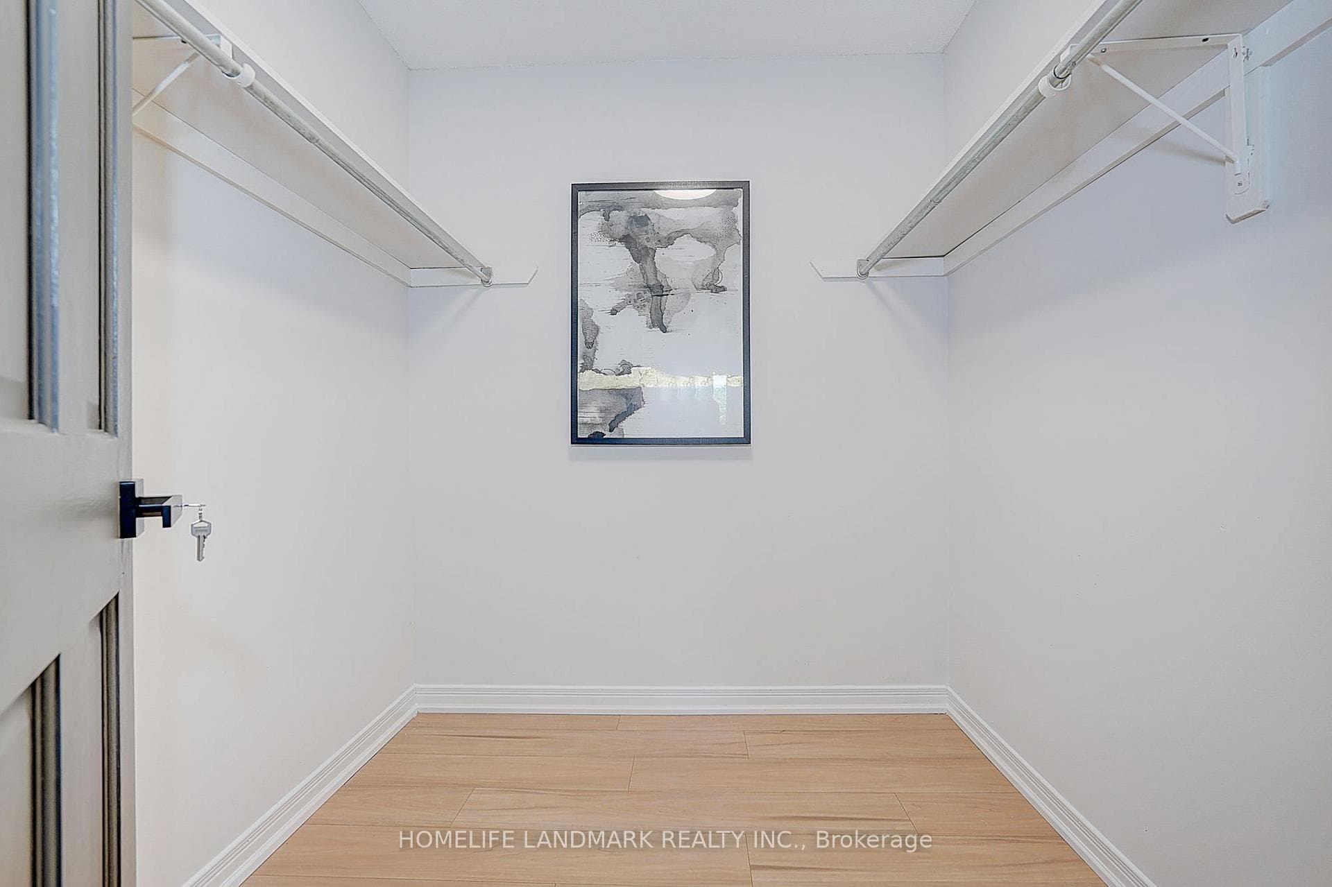 20573 Yonge Street photo 36