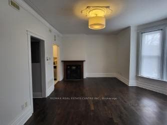 129 Walmer Road Unit 2 photo 4