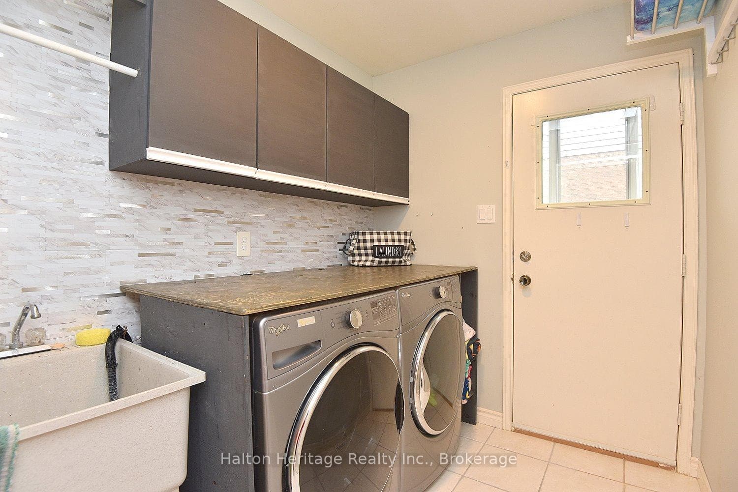 2039 Hunters Wood Drive photo 21