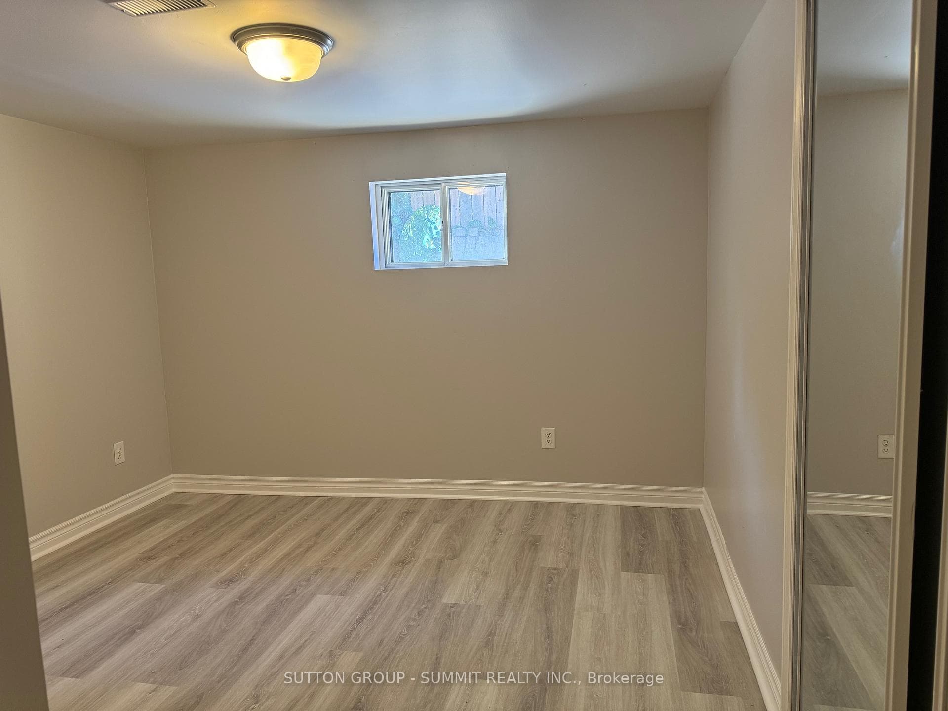 643 Upper Sherman Avenue Unit Lower photo 8