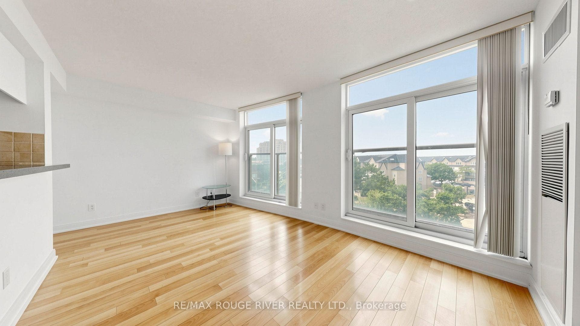 238 Bonis Avenue Unit 523 photo 4
