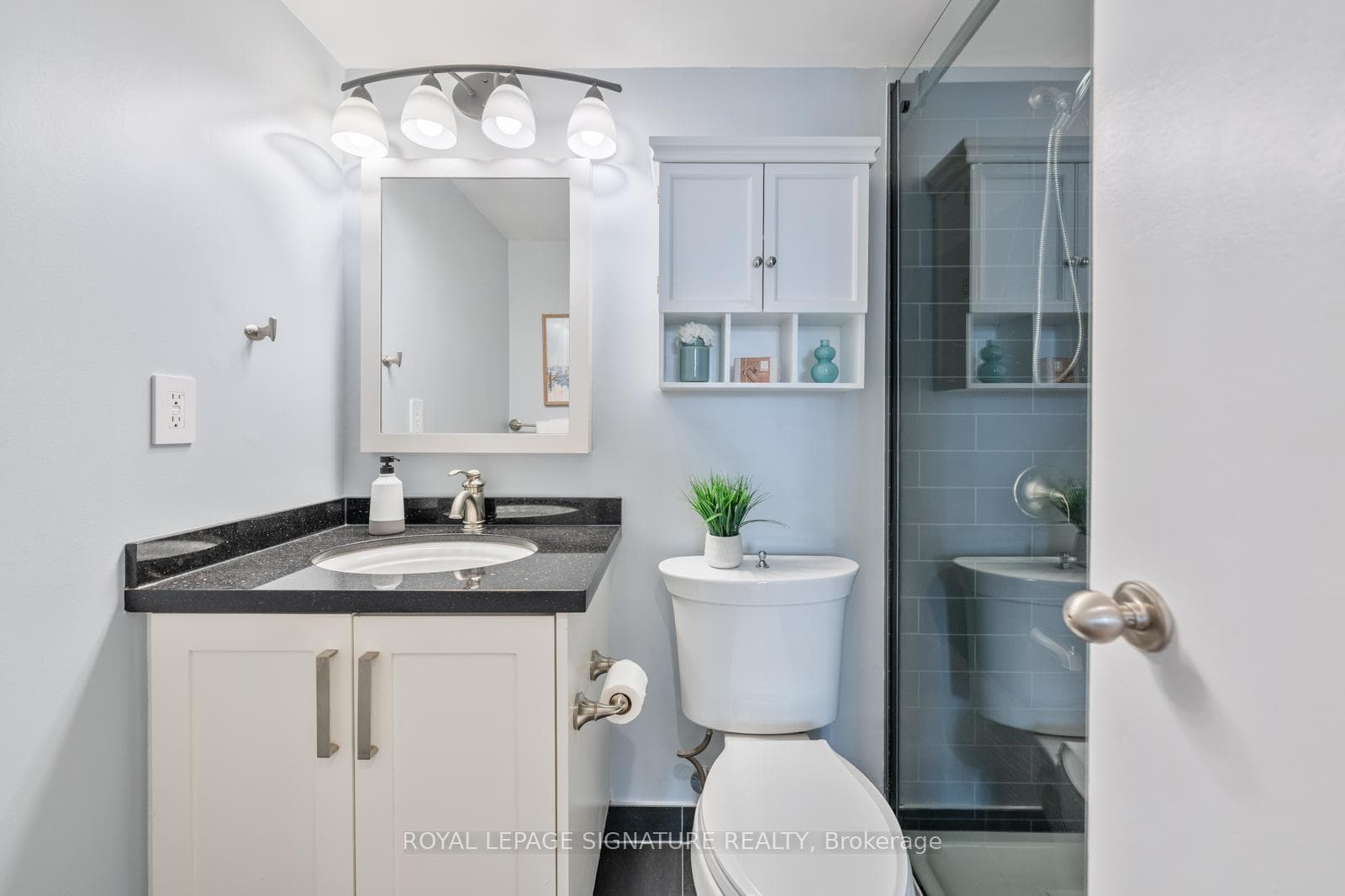50 Quebec Avenue Unit 305 photo 11