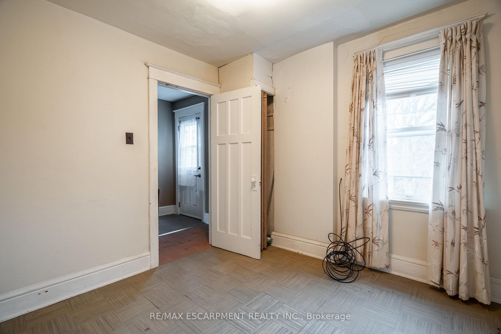 191 ROTHSAY Avenue photo 20