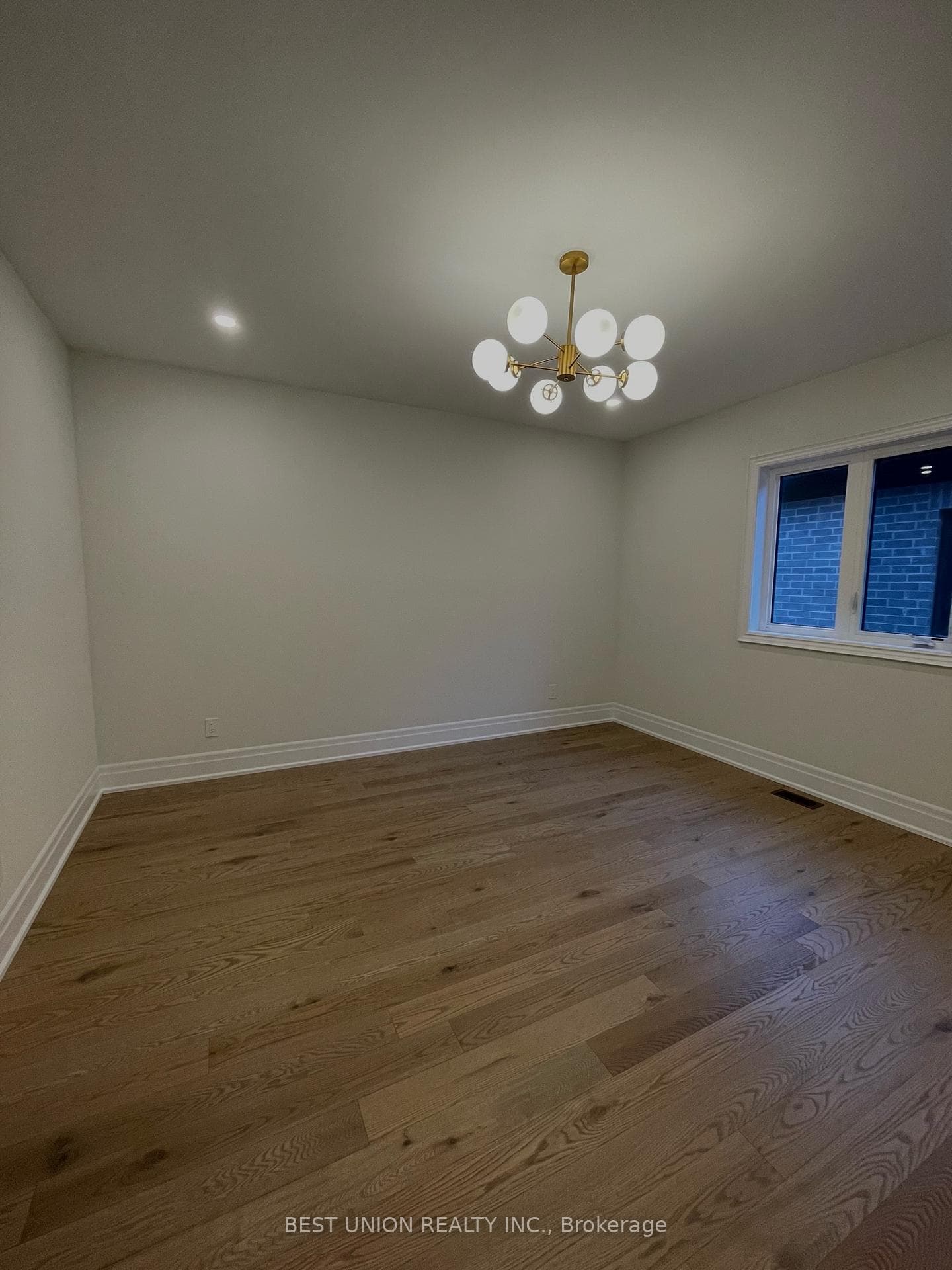 2305 Charles Cornwall Avenue photo 12