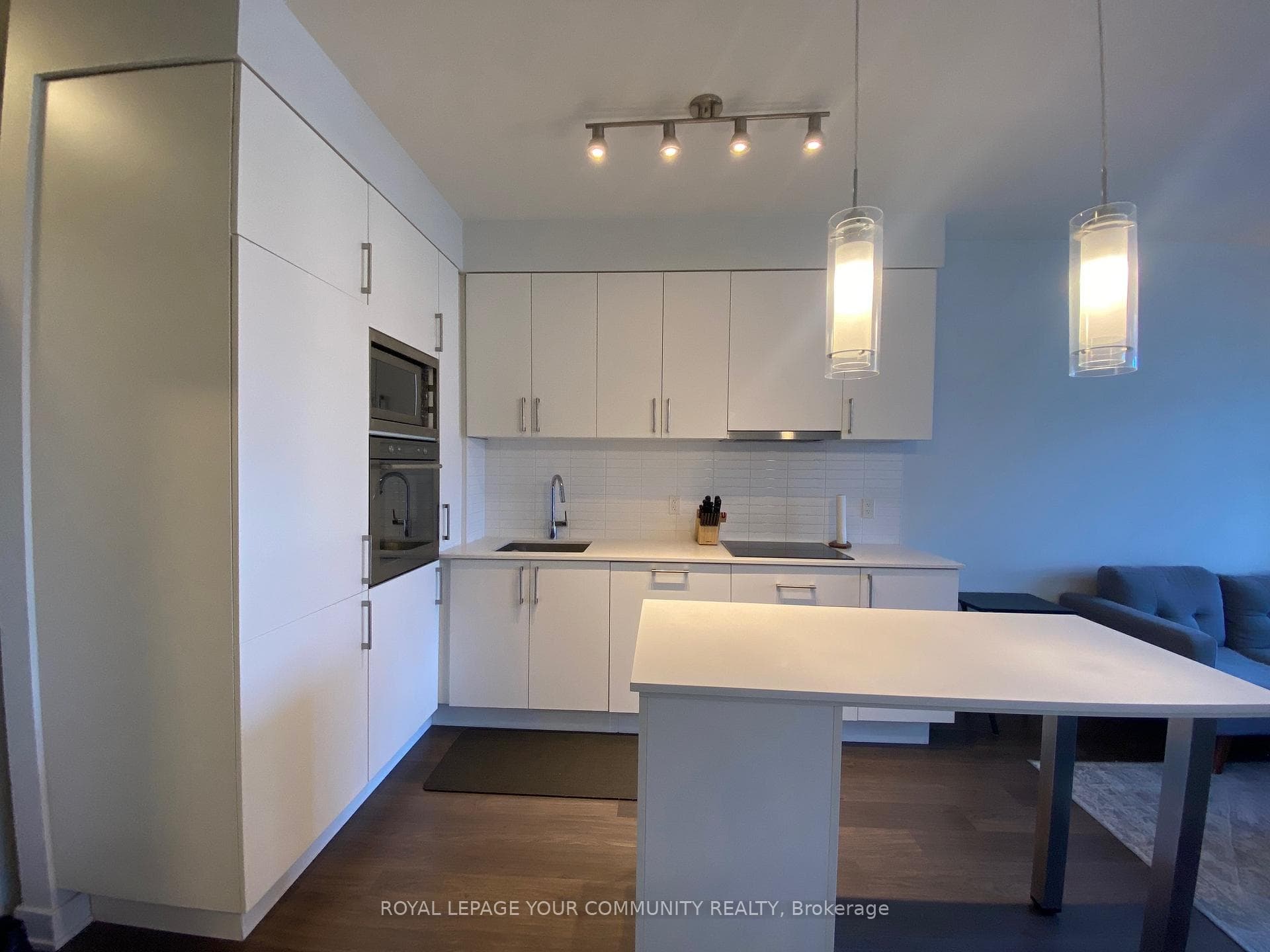 27 Bathurst Street Unit 1813W photo 2