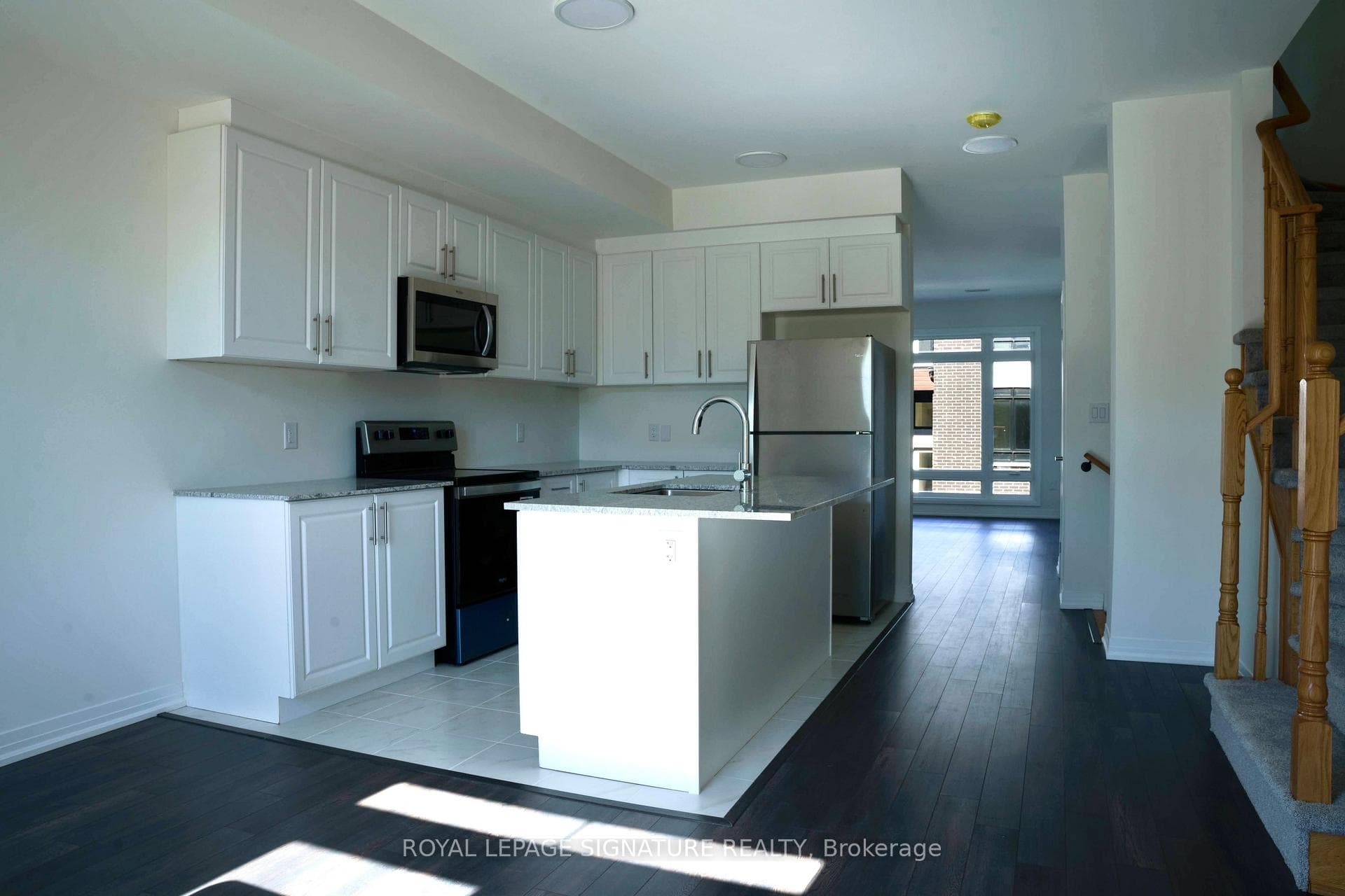 150 Glendale Avenue Unit 44 photo 4