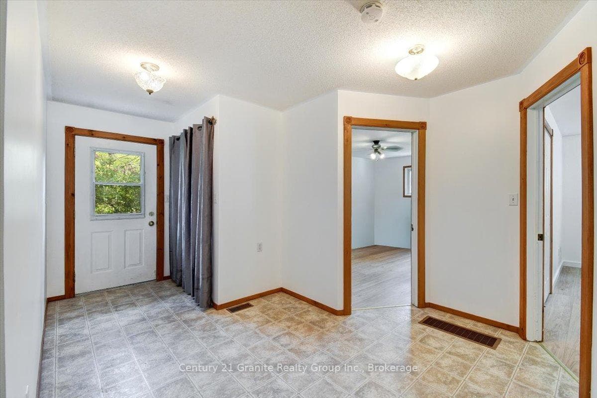 66 Hastings Street photo 13